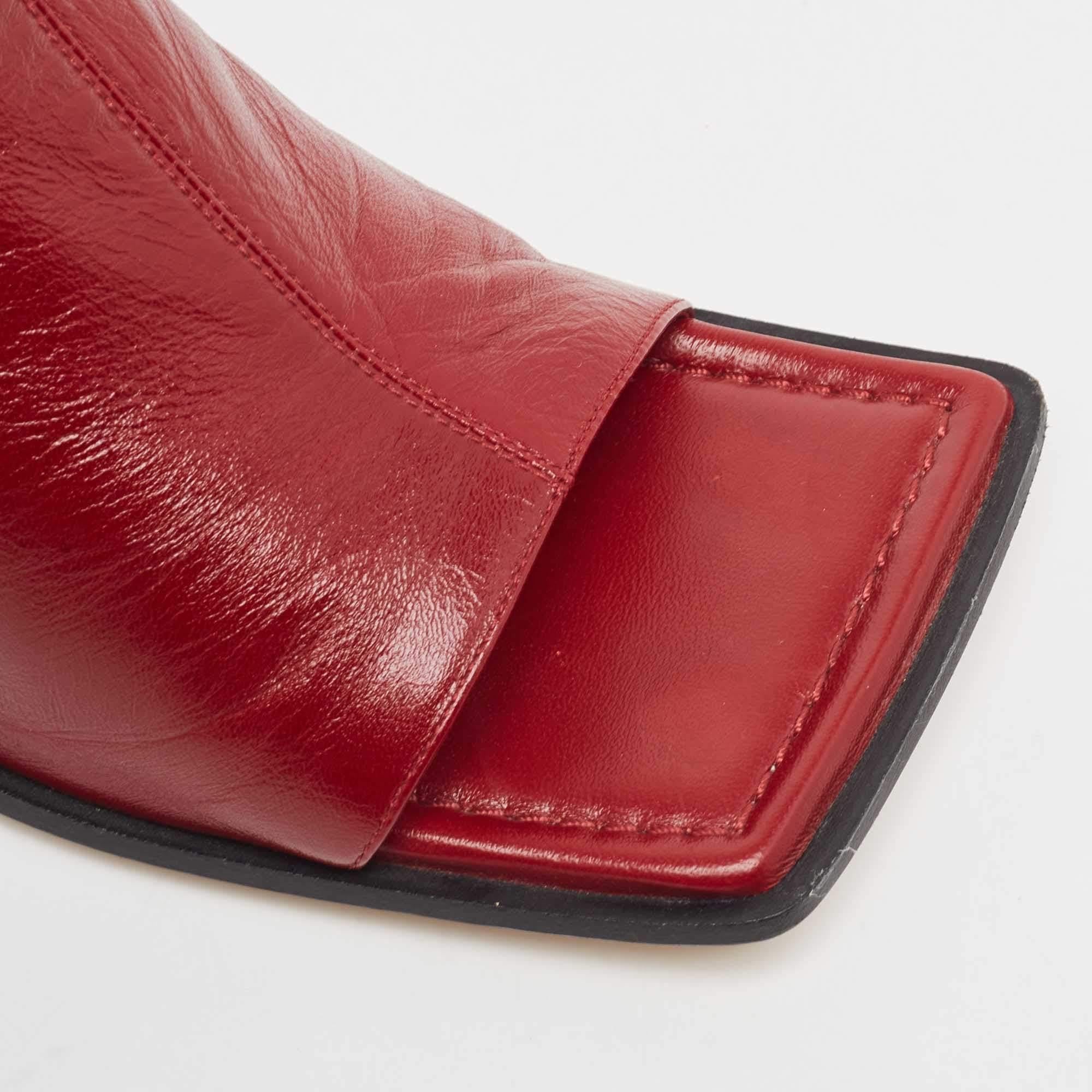 Bottega Veneta Burgundy Leather Stretch Mules Size 40 For Sale 3