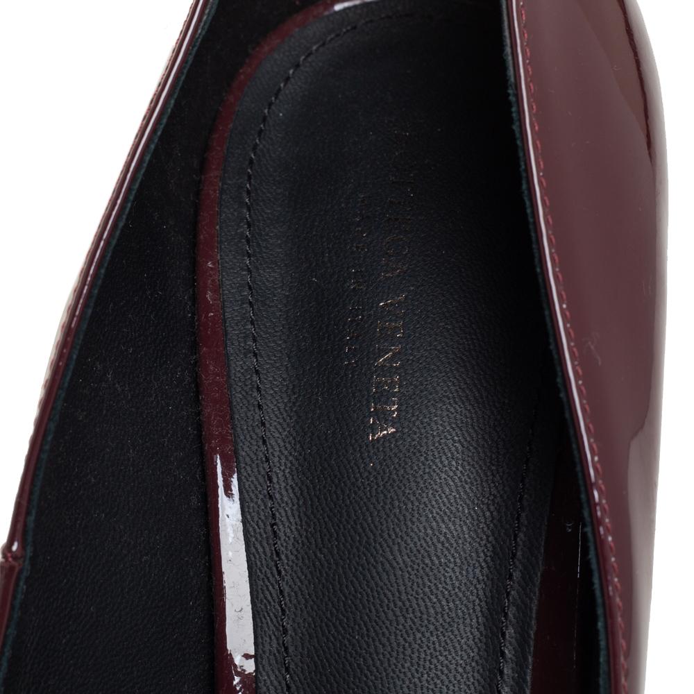 Women's Bottega Veneta Burgundy Patent Leather Detail Block Heel Pumps Size 39