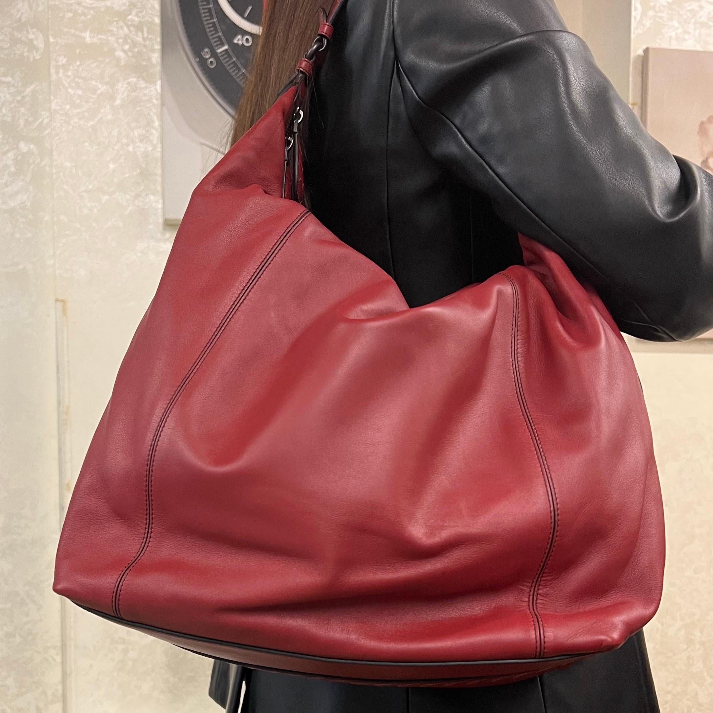 Women's Bottega Veneta Burgundy Red Leather Ladies Hobo Shoulder Bag 