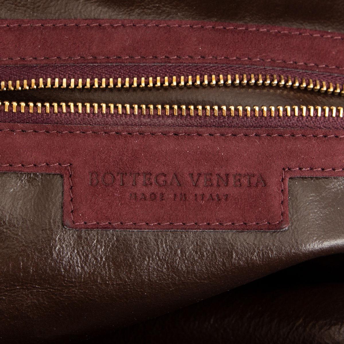 BOTTEGA VENETA burgundy suede Tote Bag In Excellent Condition In Zürich, CH