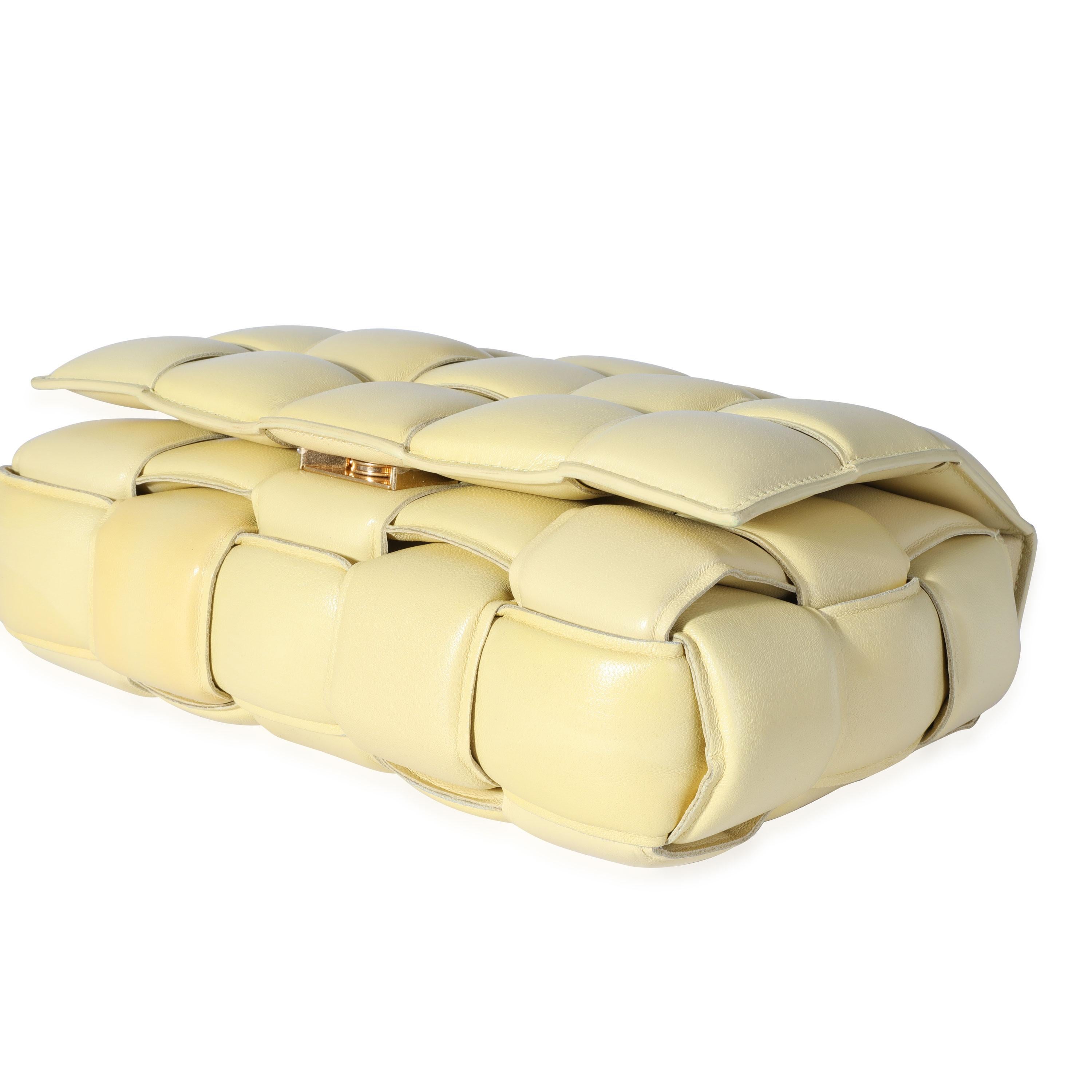 Bianco Bottega Veneta Butter Maxi Intrecciato Borsa a cassetta in pelle con catena