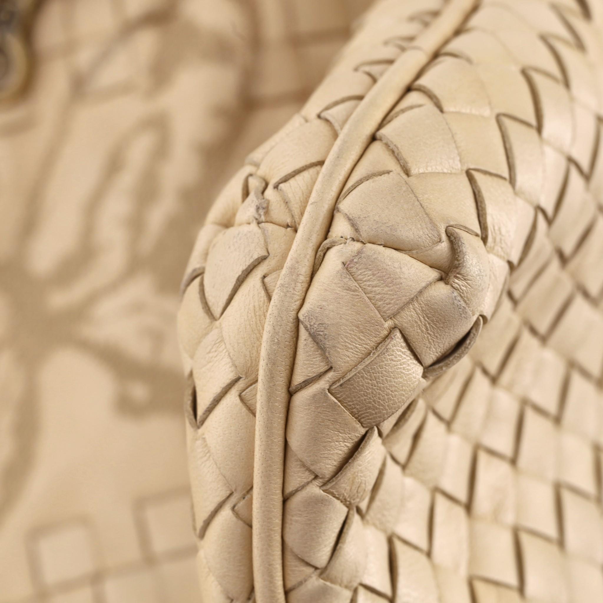 Bottega Veneta Butterfly Embossed Woven Leather Bag For Sale 5