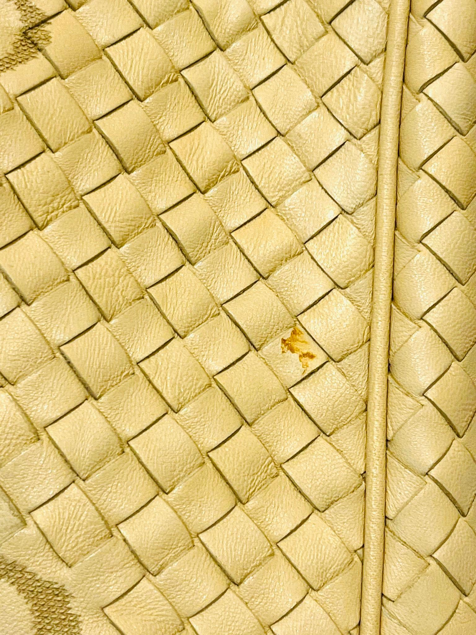 Bottega Veneta Butterfly Embossed Woven Leather Bag For Sale 4