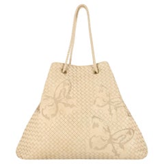 Bottega Veneta Bolso de piel tejida con relieve de mariposa