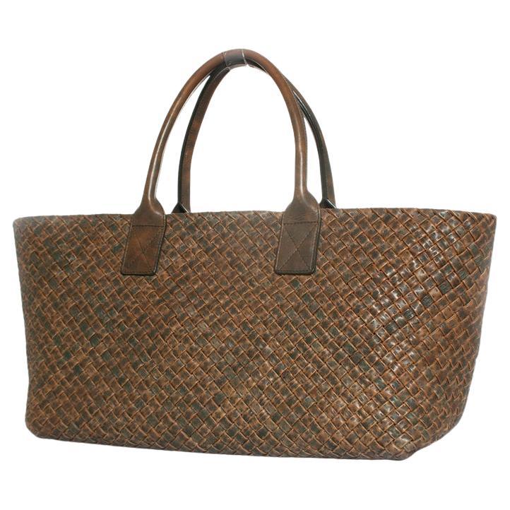 Bottega Veneta, Cabas tote in Khaki color For Sale