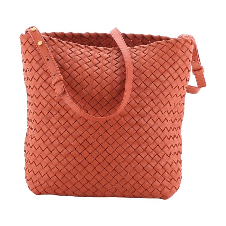 Bottega Veneta Cabat Bucket Bag Intrecciato Nappa Medium For Sale at 1stdibs