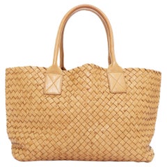 Bottega Veneta Cabat Intrecciato intrecciato in pelle di struzzo marrone, marrone.