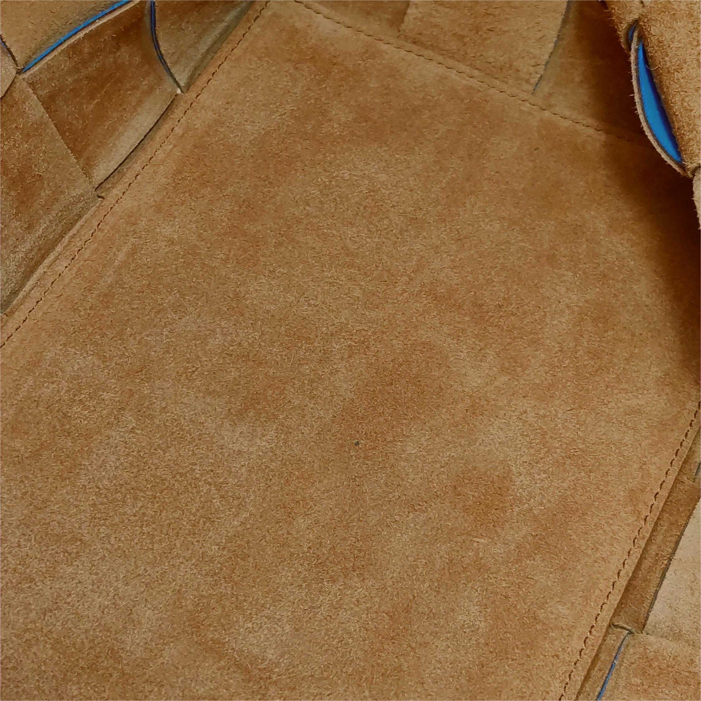 Bottega Veneta Cabat Large Bleu Large Intreccio Leather Brown Suede Tote Bag en vente 8