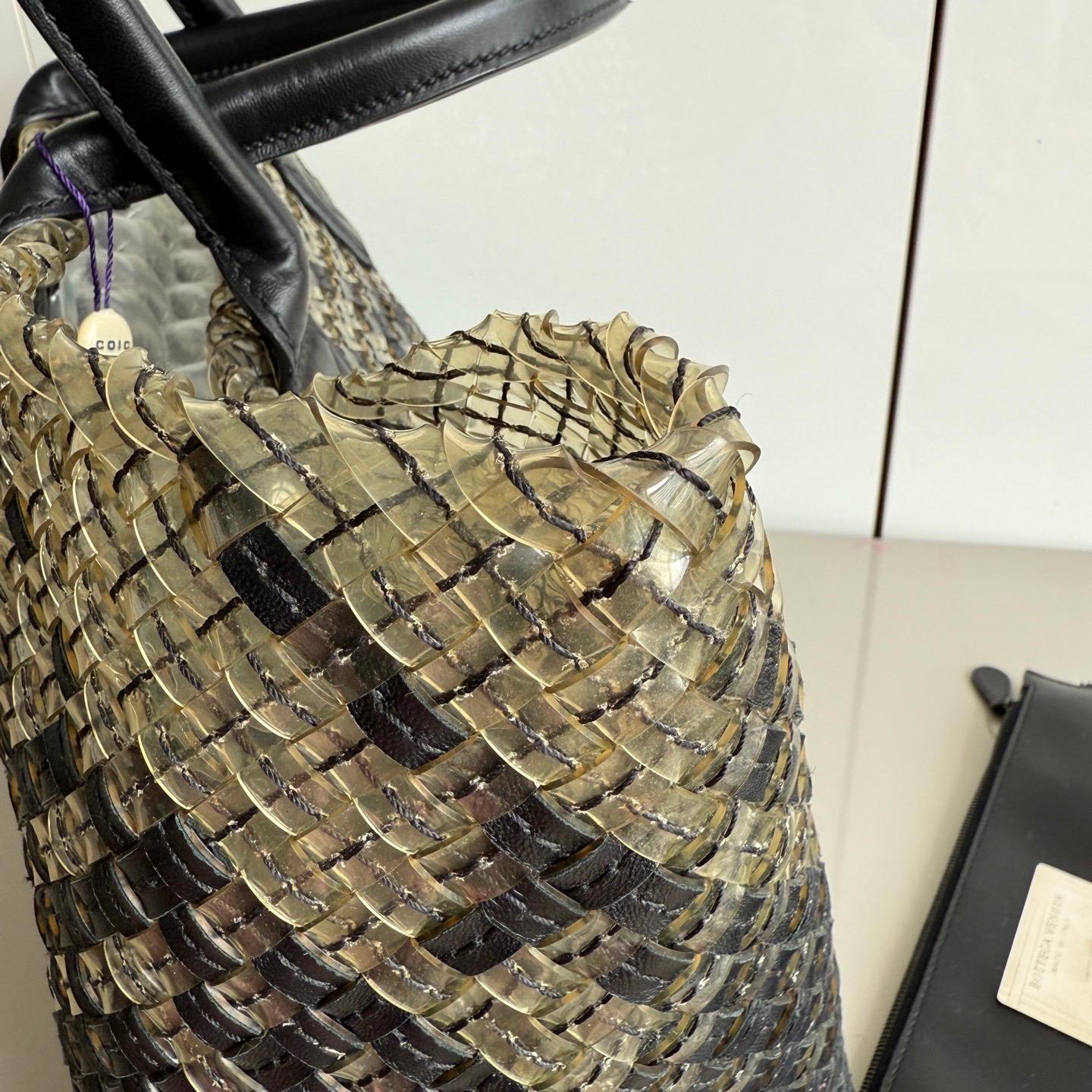 Women's Bottega Veneta Cabat Large Intreccio Black and Transparent Leather and PVC Tote For Sale