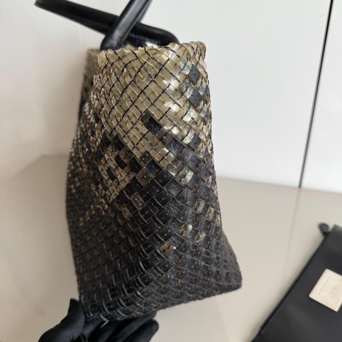 Bottega Veneta Cabat Large Intreccio Black and Transparent Leather and PVC Tote For Sale 2