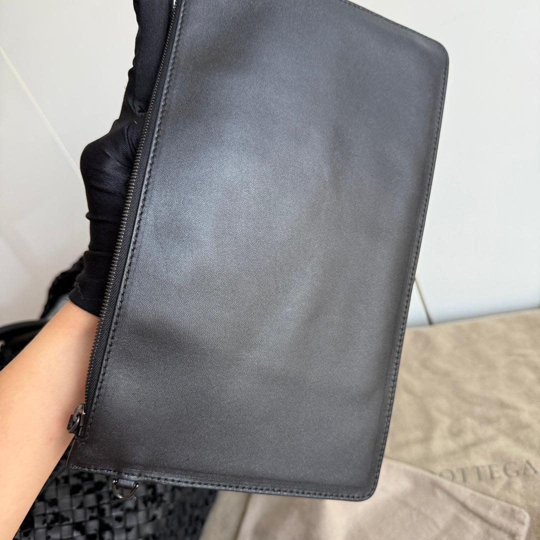 Bottega Veneta Cabat Large Intreccio Black Leather and Velvet 48cm For Sale 9
