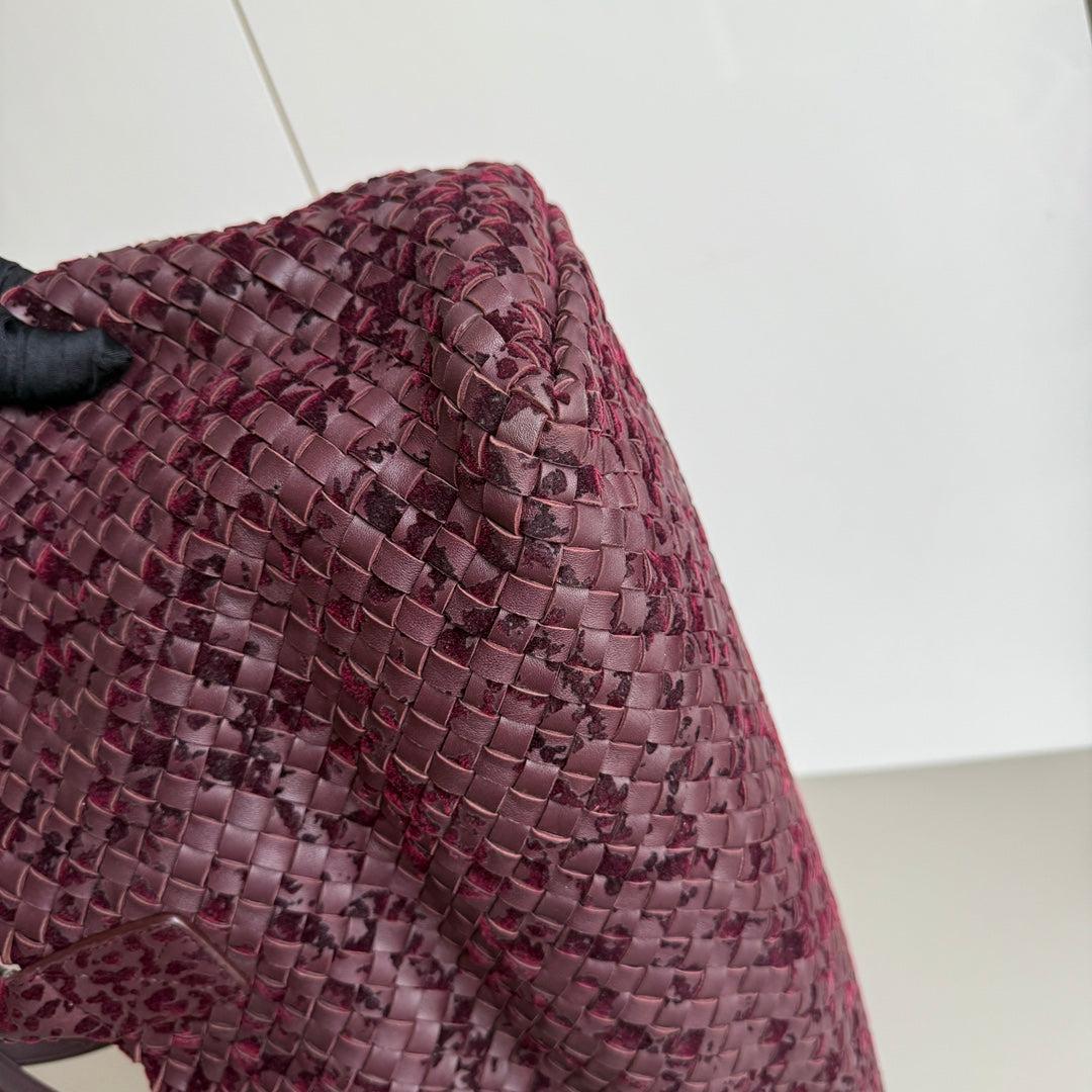 Bottega Veneta Cabat Large Intreccio Burgundy Leather and Velvet 40cm For Sale 5