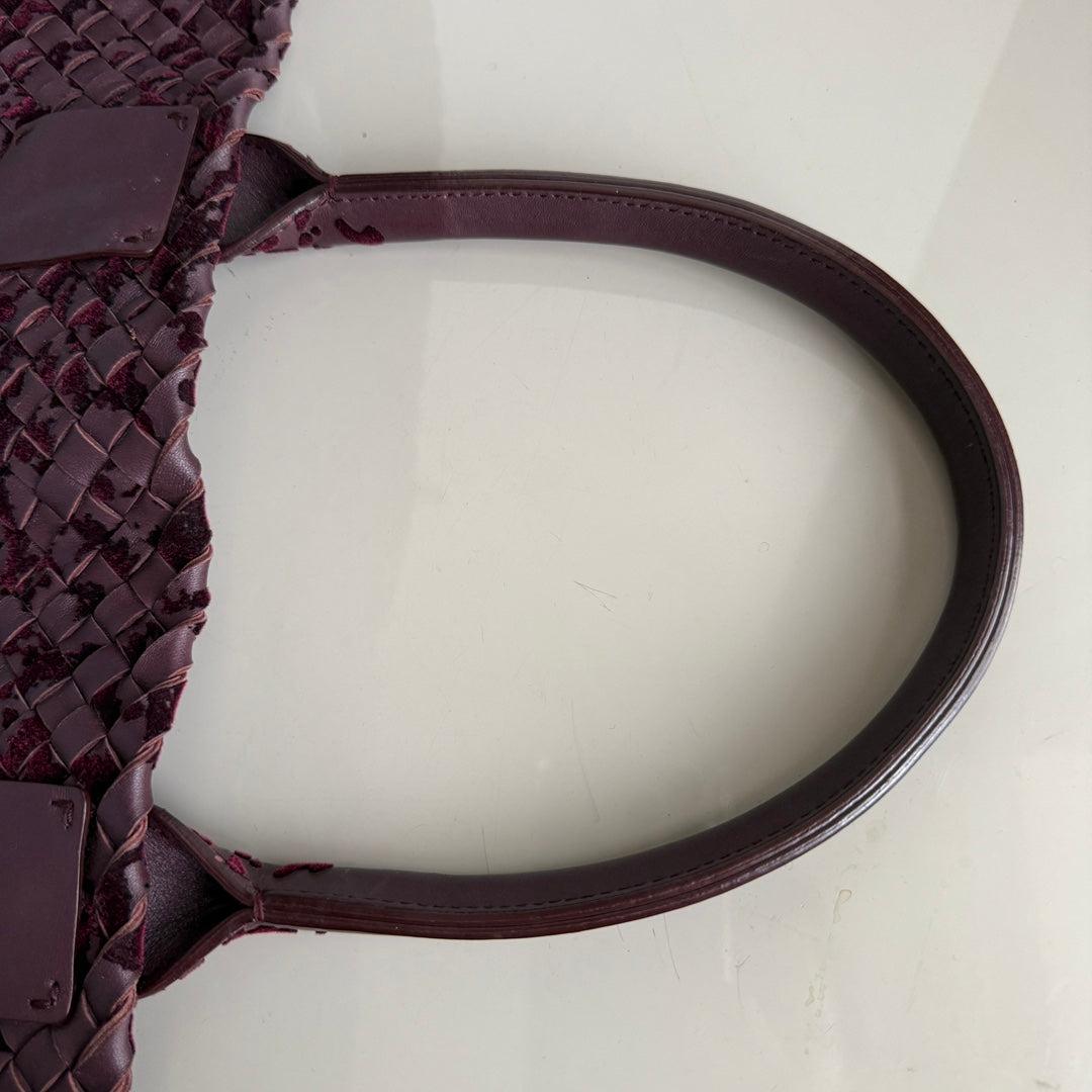Bottega Veneta Cabat Large Intreccio Burgundy Leather and Velvet 40cm For Sale 7