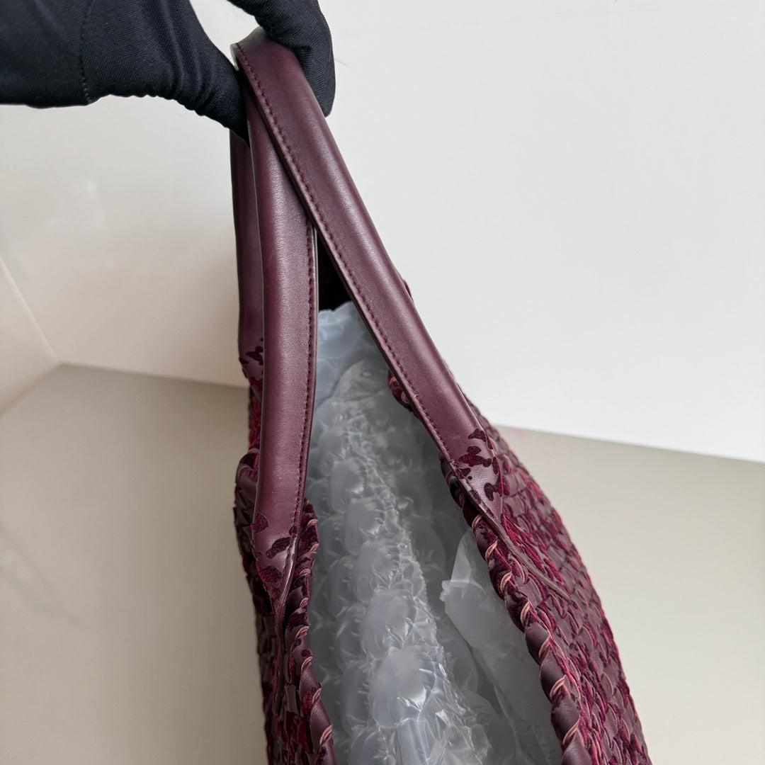 Bottega Veneta Cabat Large Intreccio Burgundy Leather and Velvet 40cm For Sale 9