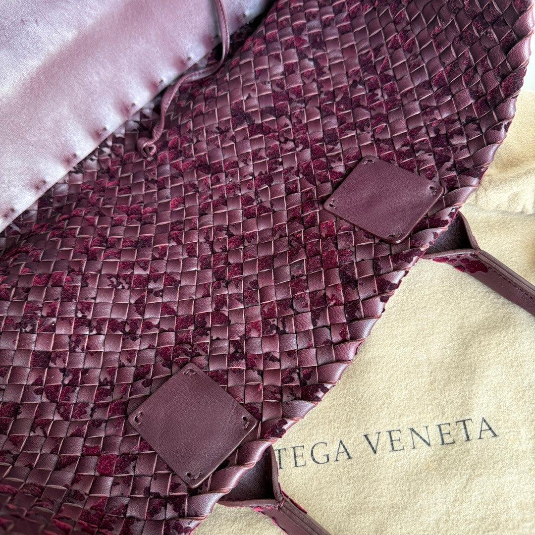 Bottega Veneta Cabat Large Intreccio Burgundy Leather and Velvet 40cm 10