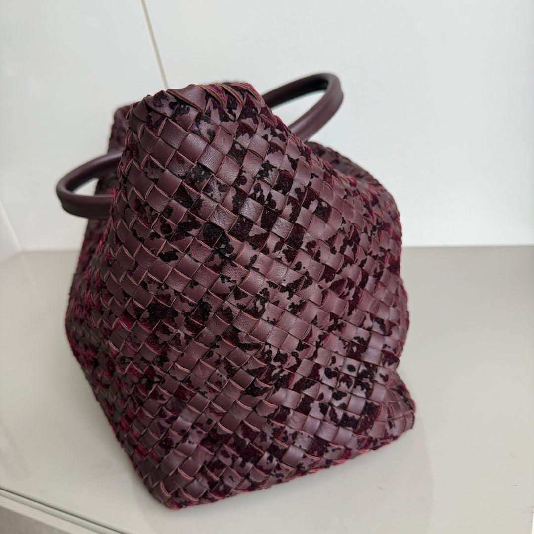 Bottega Veneta Cabat Large Intreccio Burgundy Leather and Velvet 40cm In Excellent Condition For Sale In AUBERVILLIERS, FR