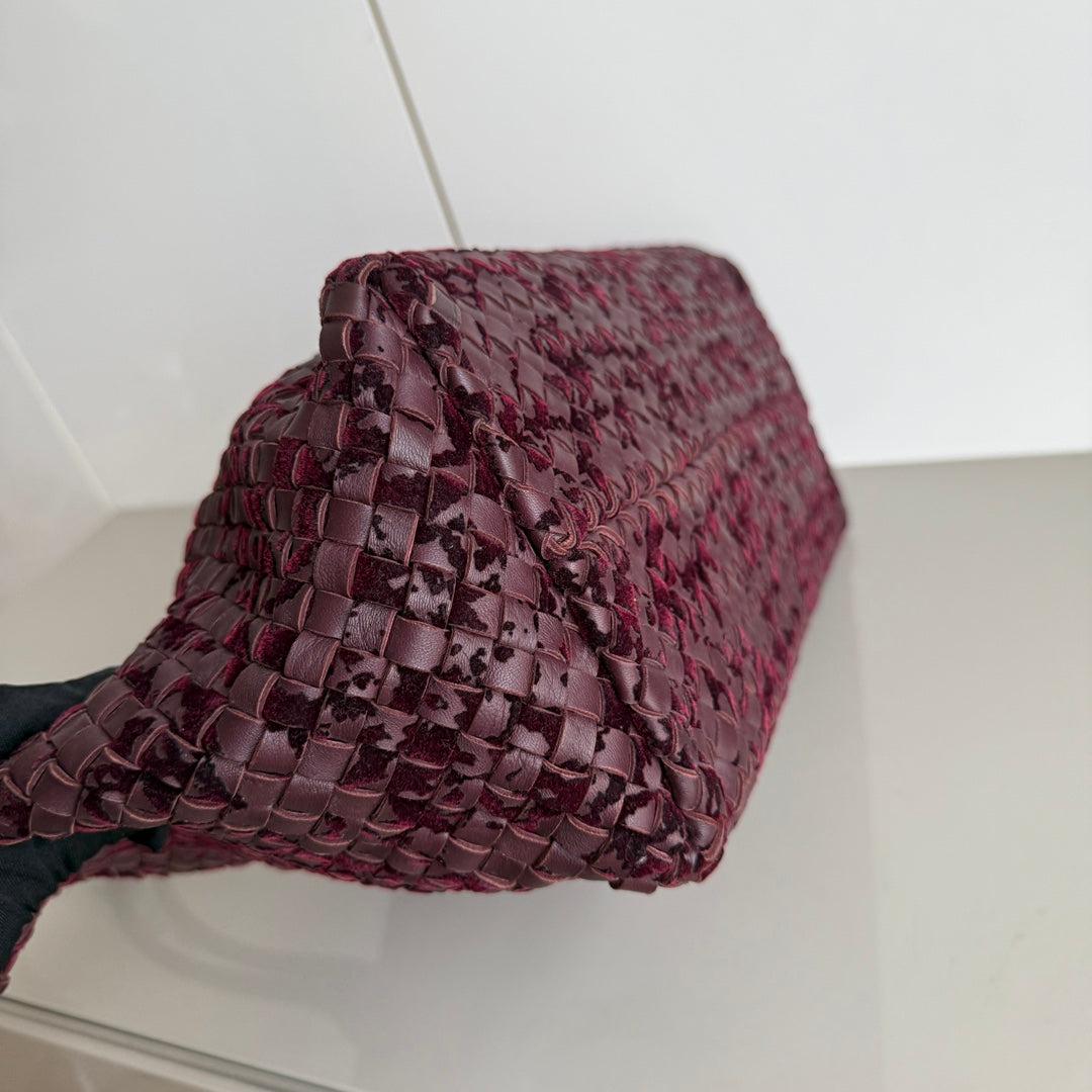 Bottega Veneta Cabat Large Intreccio Burgundy Leather and Velvet 40cm For Sale 2