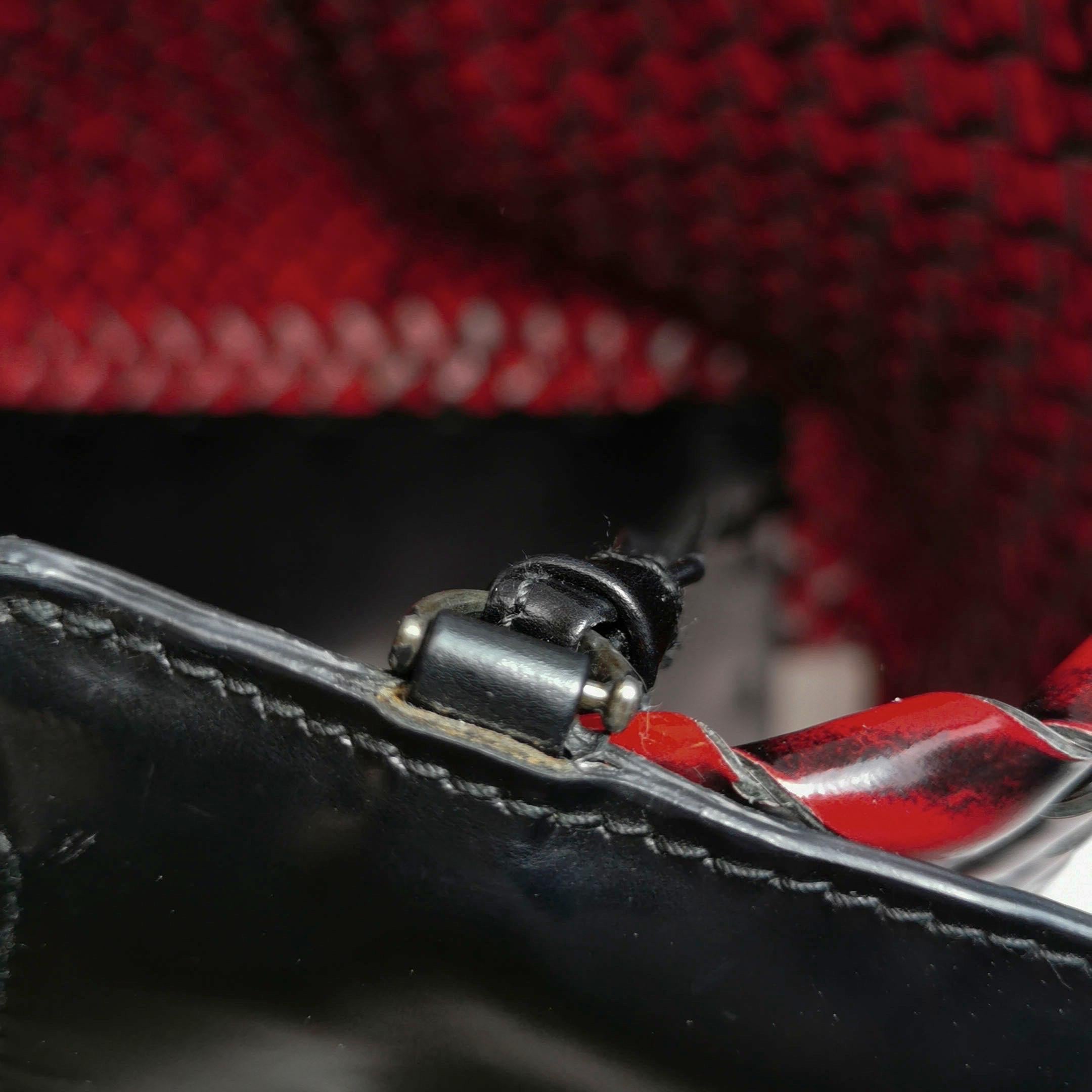 Bottega Veneta Cabat Large Intreccio Borgogna in vernice 40cm in vendita 9