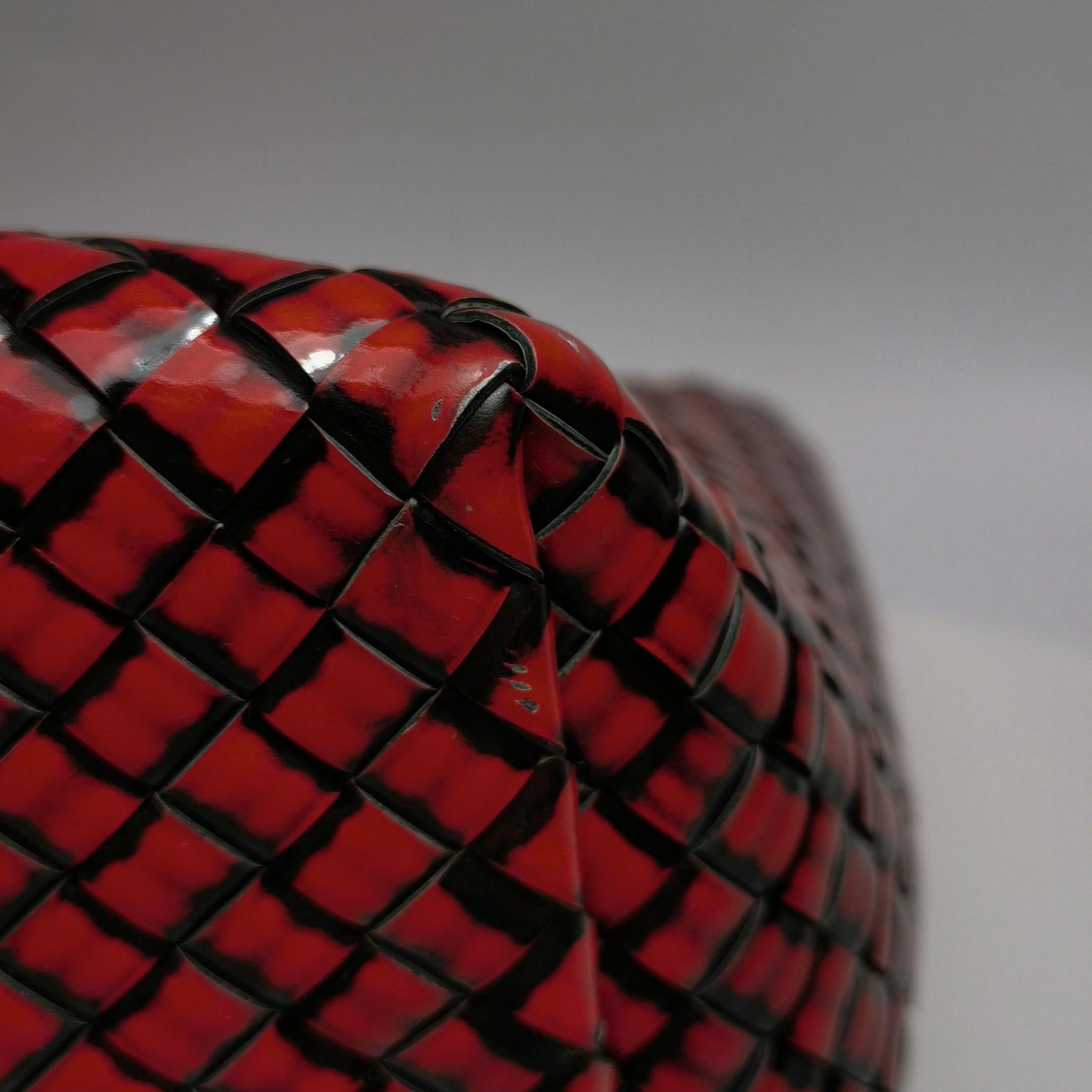 Bottega Veneta Cabat Large Intreccio Borgogna in vernice 40cm in vendita 14