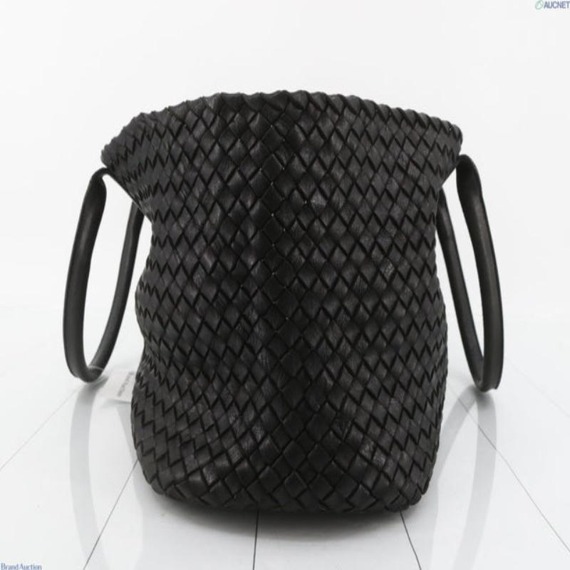 Bottega Veneta Cabat Large Intreccio Leather Tote Bag Black 40cm In Good Condition In AUBERVILLIERS, FR