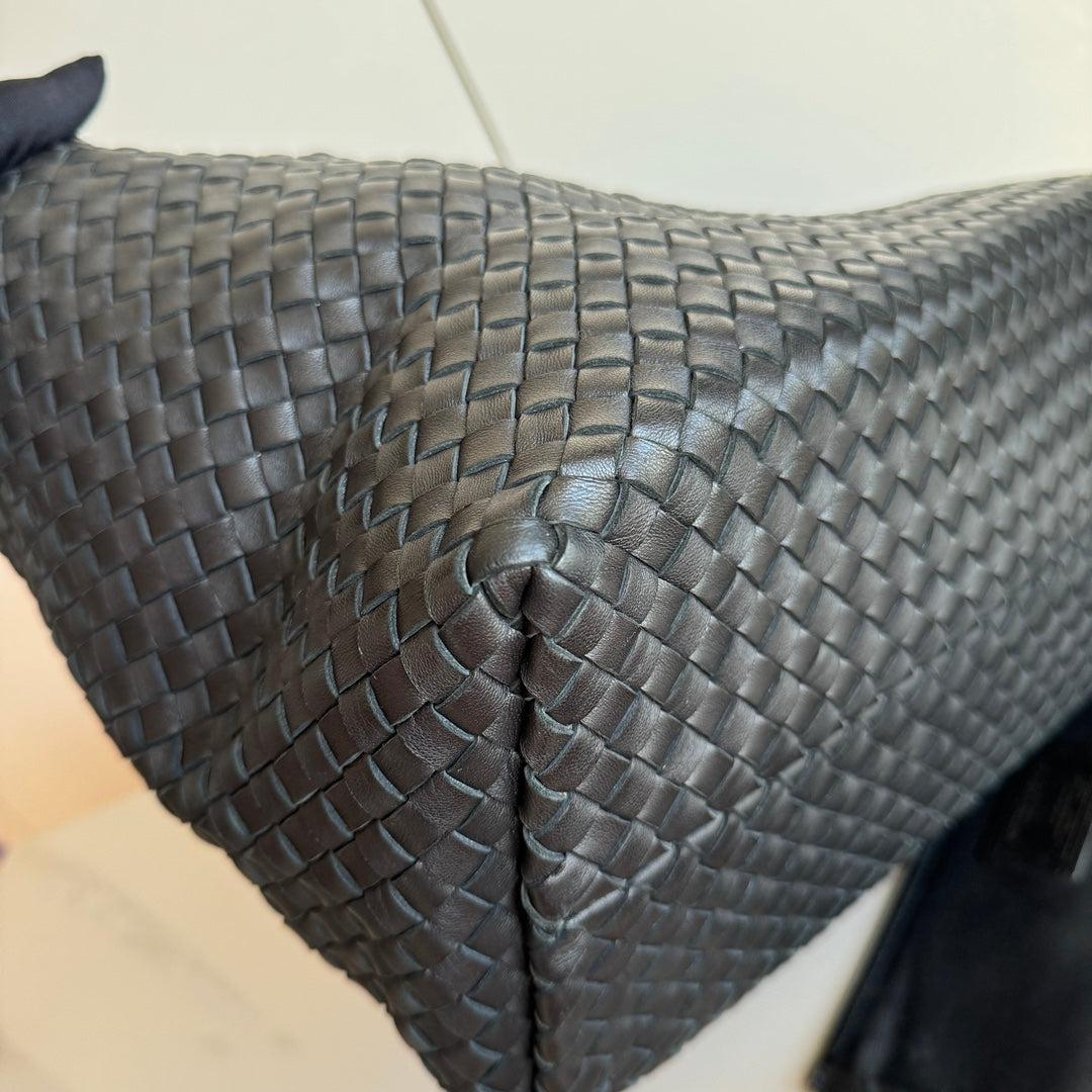 Bottega Veneta Cabat Large Intreccio Leather Tote Bag Black 40cm 2