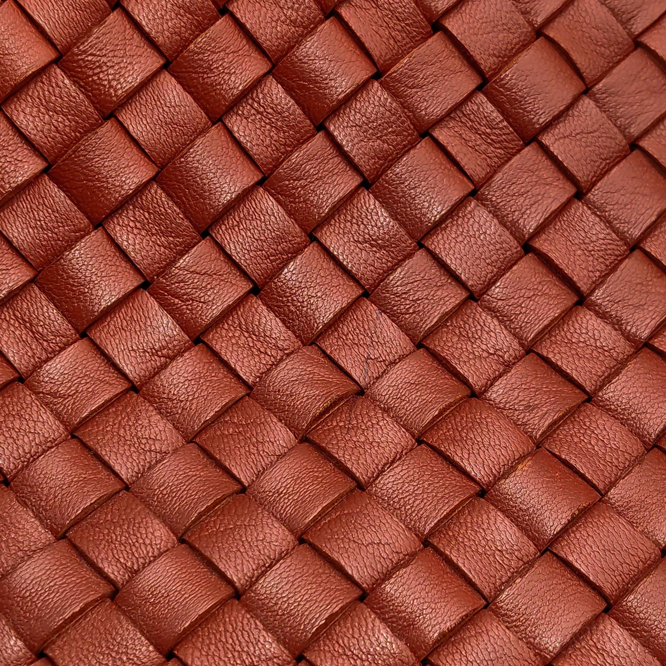 Bottega Veneta Cabat Large Intreccio Leather Tote Bag Brick Red 41.5cm en vente 13