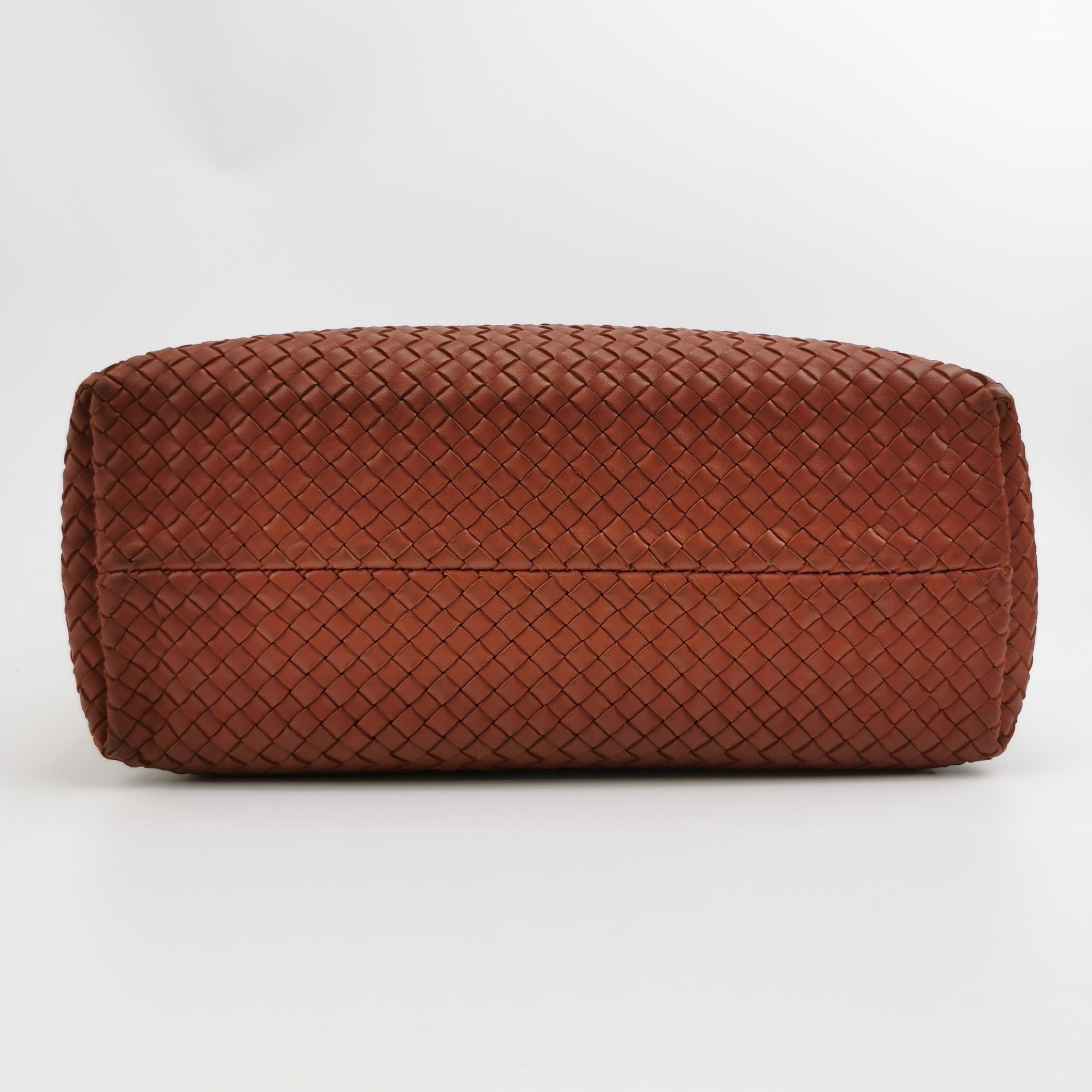 Bottega Veneta Cabat Large Intreccio Leather Tote Bag Brick Red 41.5cm en vente 1
