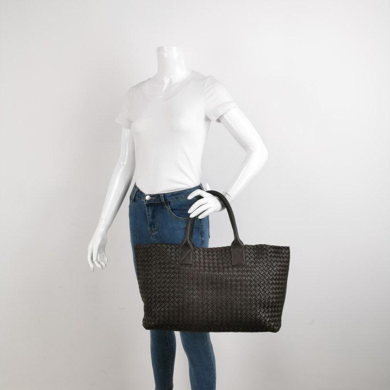 Bottega Veneta Cabat Large Intreccio Leather Tote Bag Dark Chocolate Brown with Pouch
  These are professional photos of the actual bag offered by Luxbags.
  Discover the sophisticated luxury of the Bottega Veneta Cabat Intreccio Leather Tote Bag.