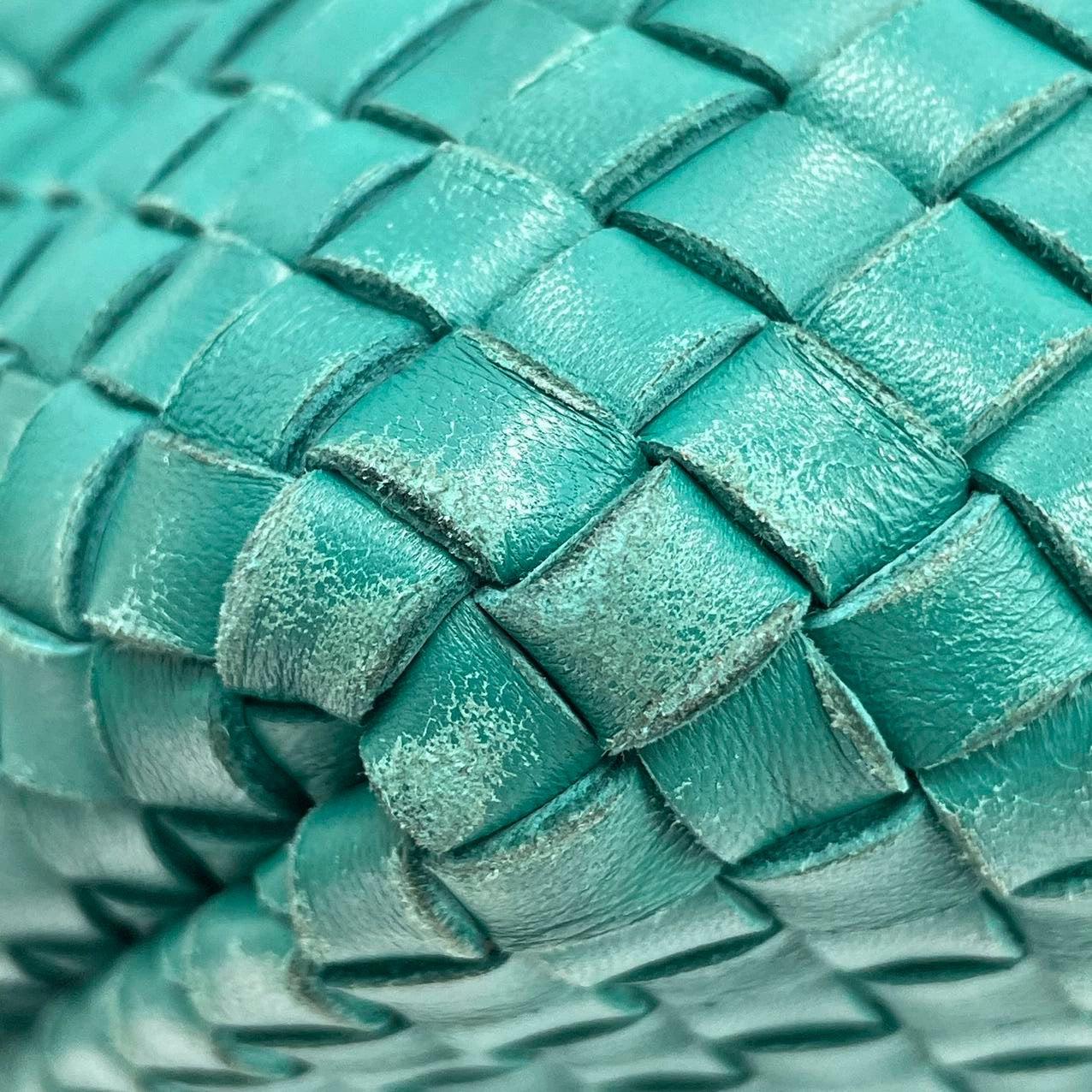 Bottega Veneta Cabat Large Intreccio Leather Tote Bag Green with Pouch 40cm en vente 5