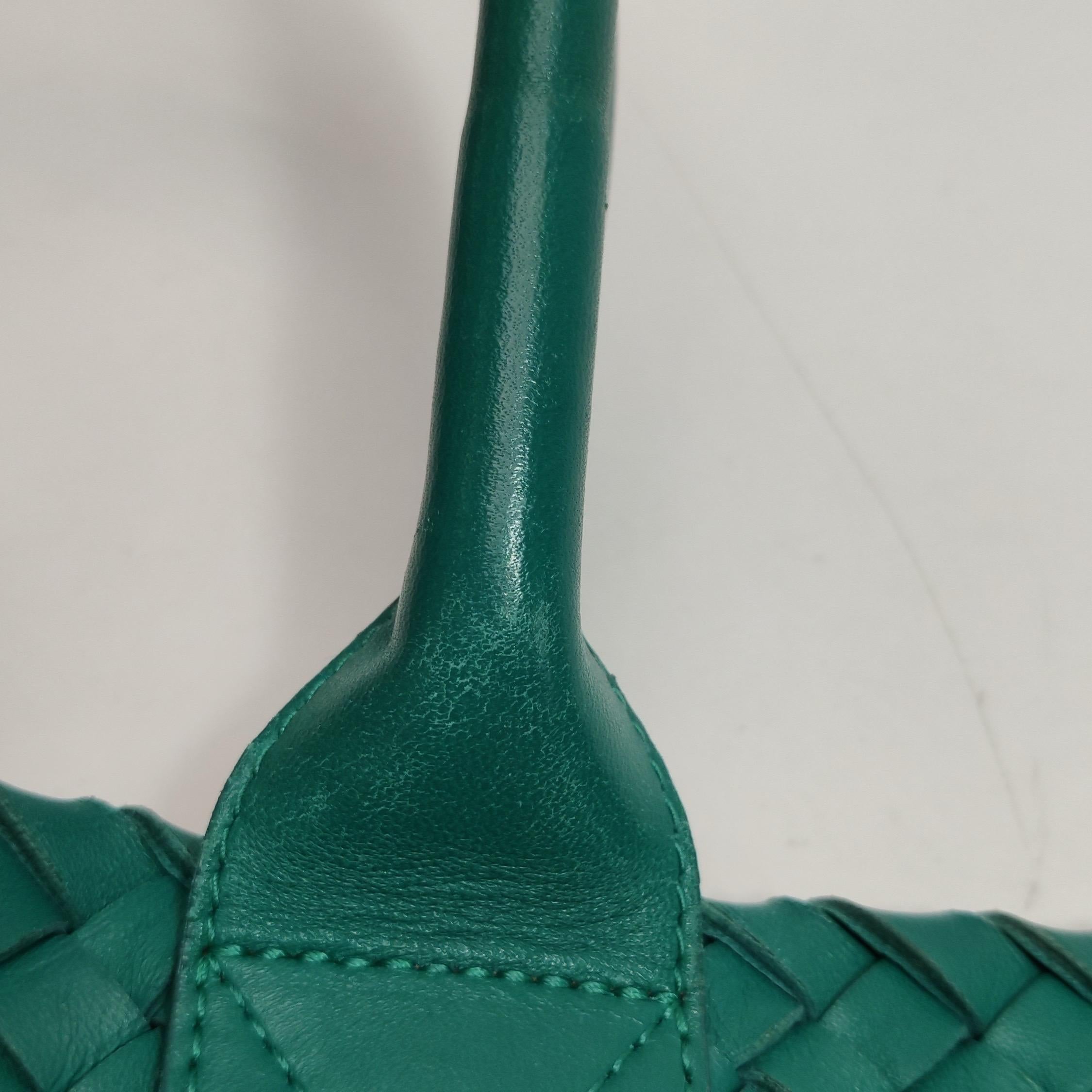 Bottega Veneta Cabat Große Intreccio Leder Tote Bag Grün mit Beutel 40cm im Angebot 7