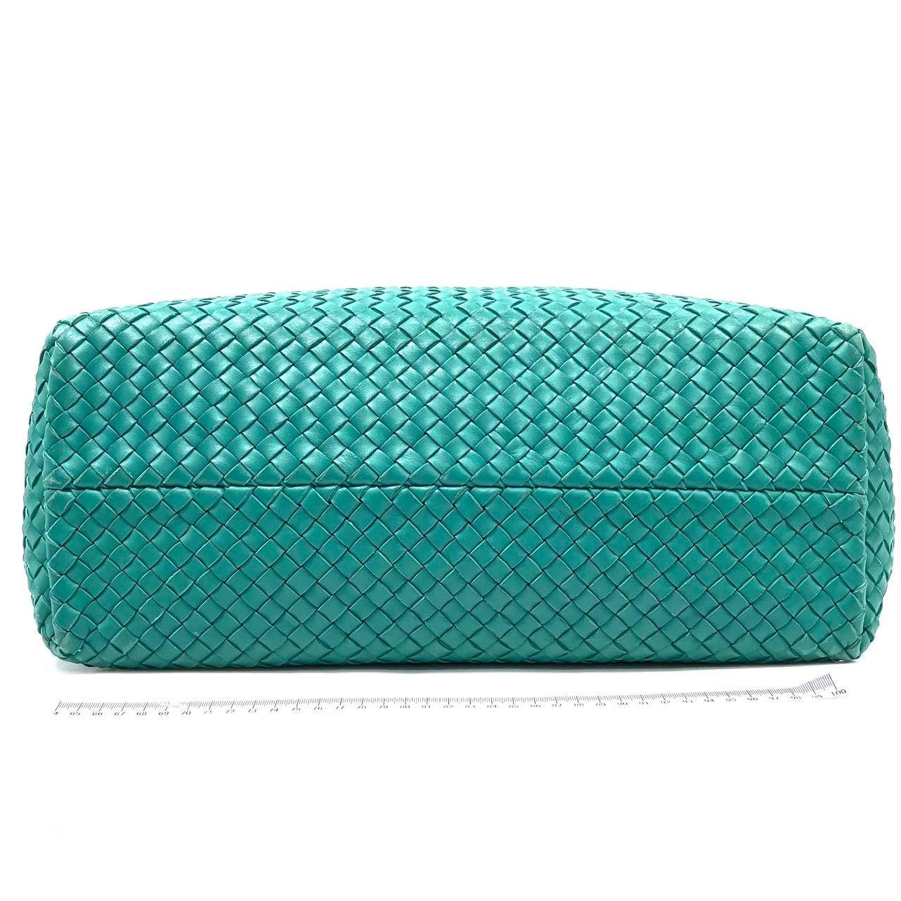 Bottega Veneta Cabat Large Intreccio Leather Tote Bag Green with Pouch 40cm Excellent état - En vente à AUBERVILLIERS, FR