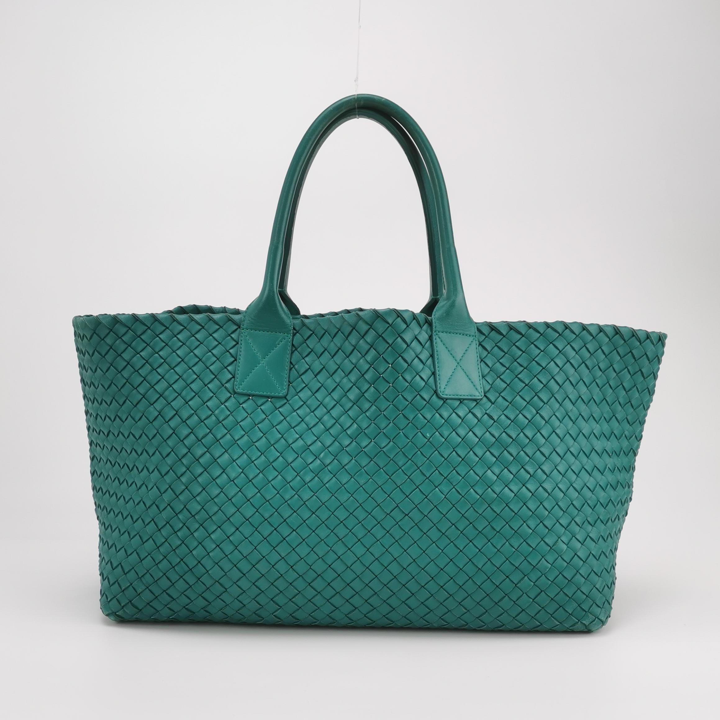 Bottega Veneta Cabat Große Intreccio Leder Tote Bag Grün mit Beutel 40cm Damen im Angebot