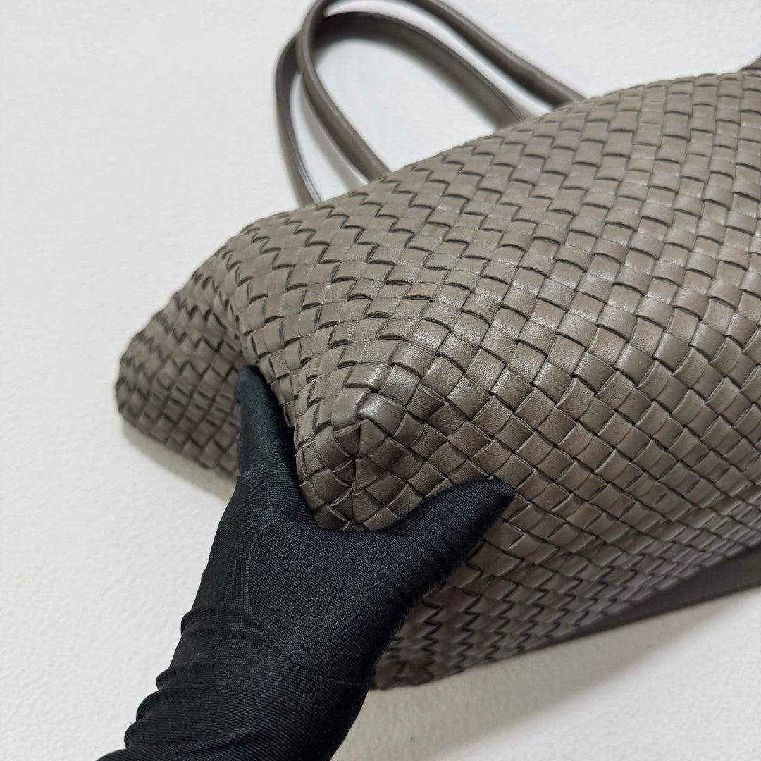 Bottega Veneta Cabat Large Intreccio Leather Tote Bag Grey 40-43cm 5