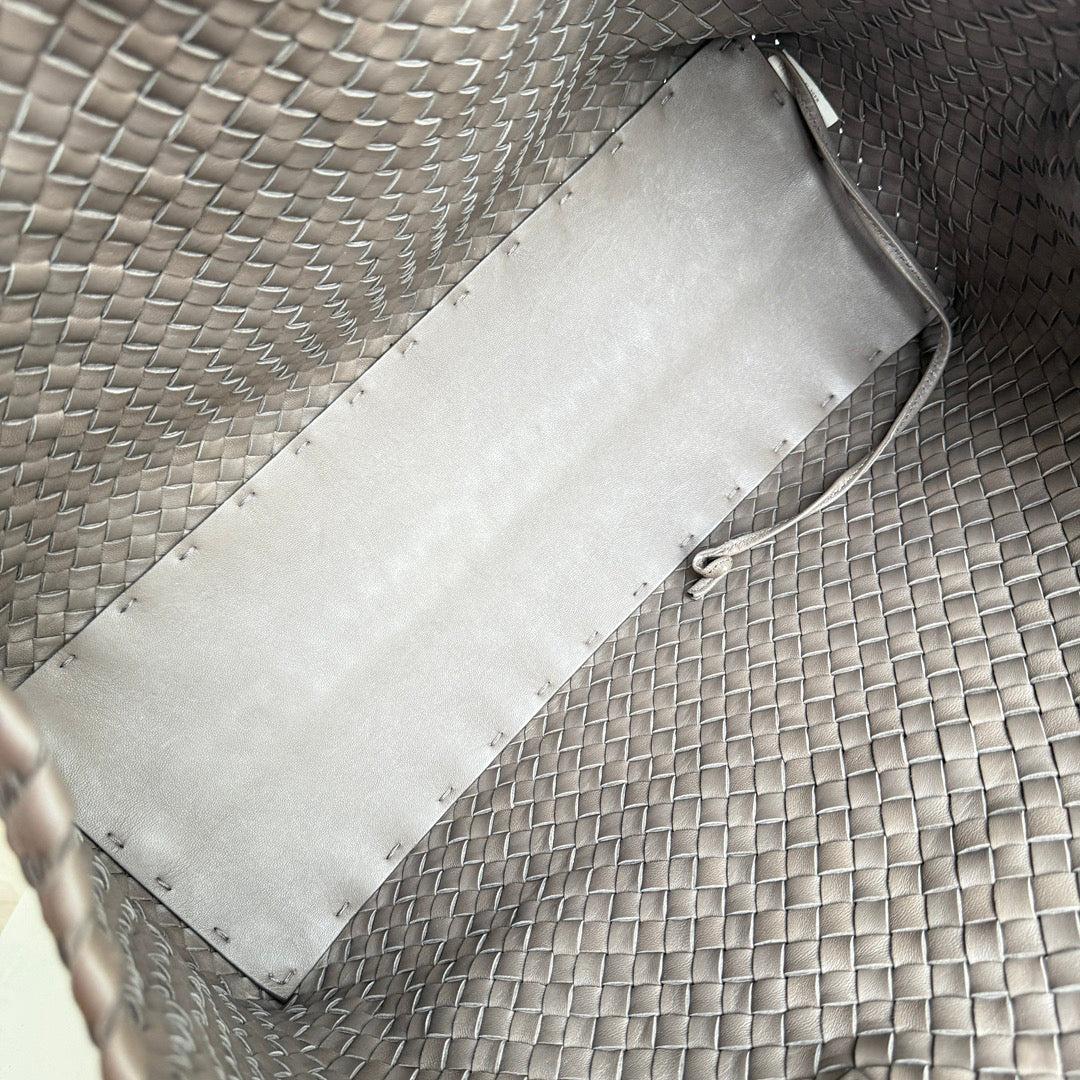 Bottega Veneta Cabat Large Intreccio Leather Tote Bag Grey 40-43cm For Sale 6