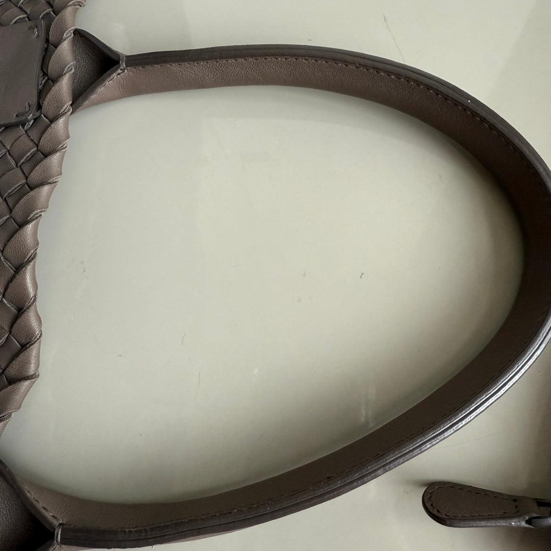 Bottega Veneta Cabat Large Intreccio Leather Tote Bag Grey 40-43cm For Sale 8