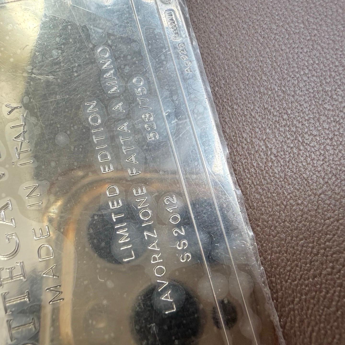 Bottega Veneta Cabat Large Intreccio Leather Tote Bag Grey 40-43cm en vente 9