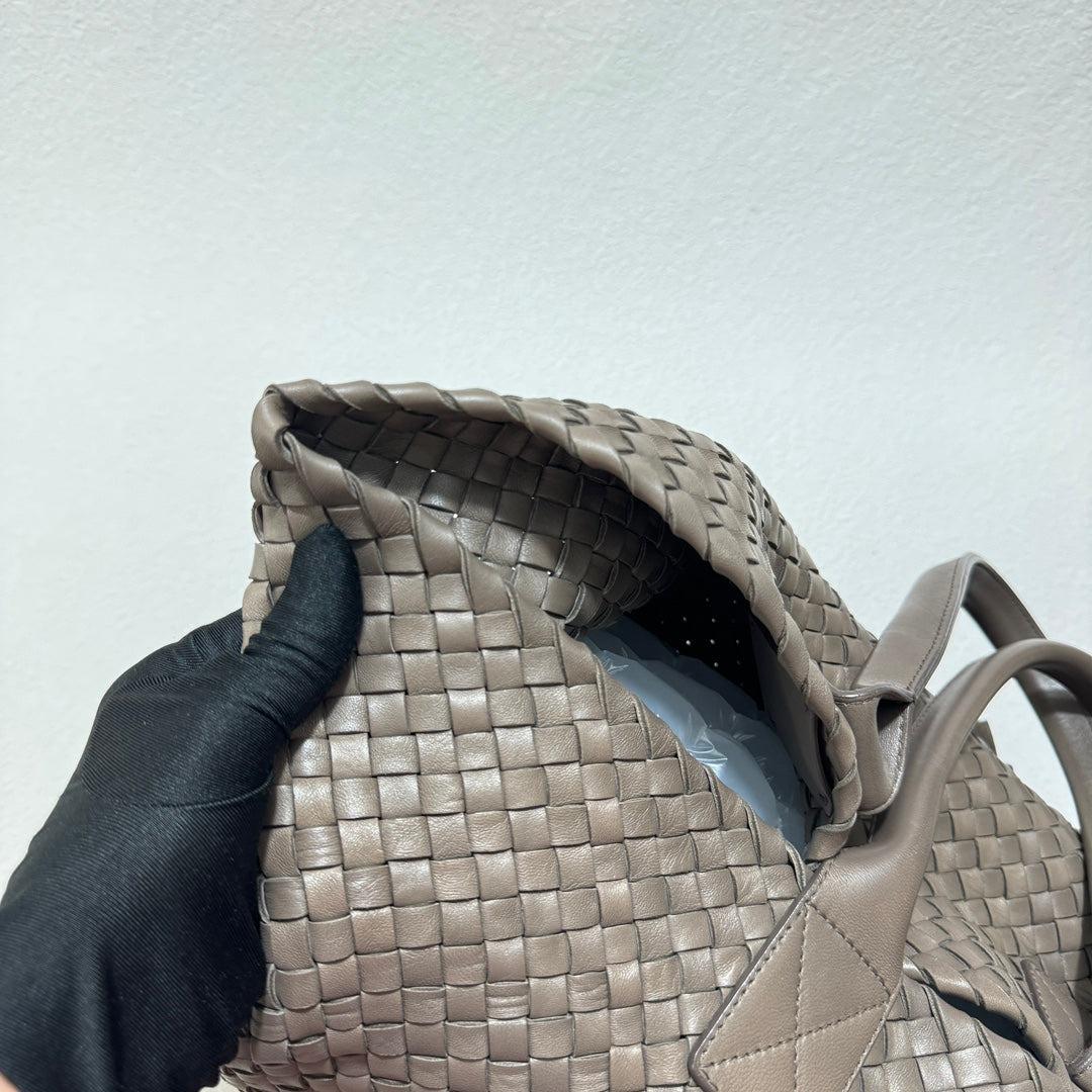 Bottega Veneta Cabat Large Intreccio Leather Tote Bag Grey 40-43cm 11