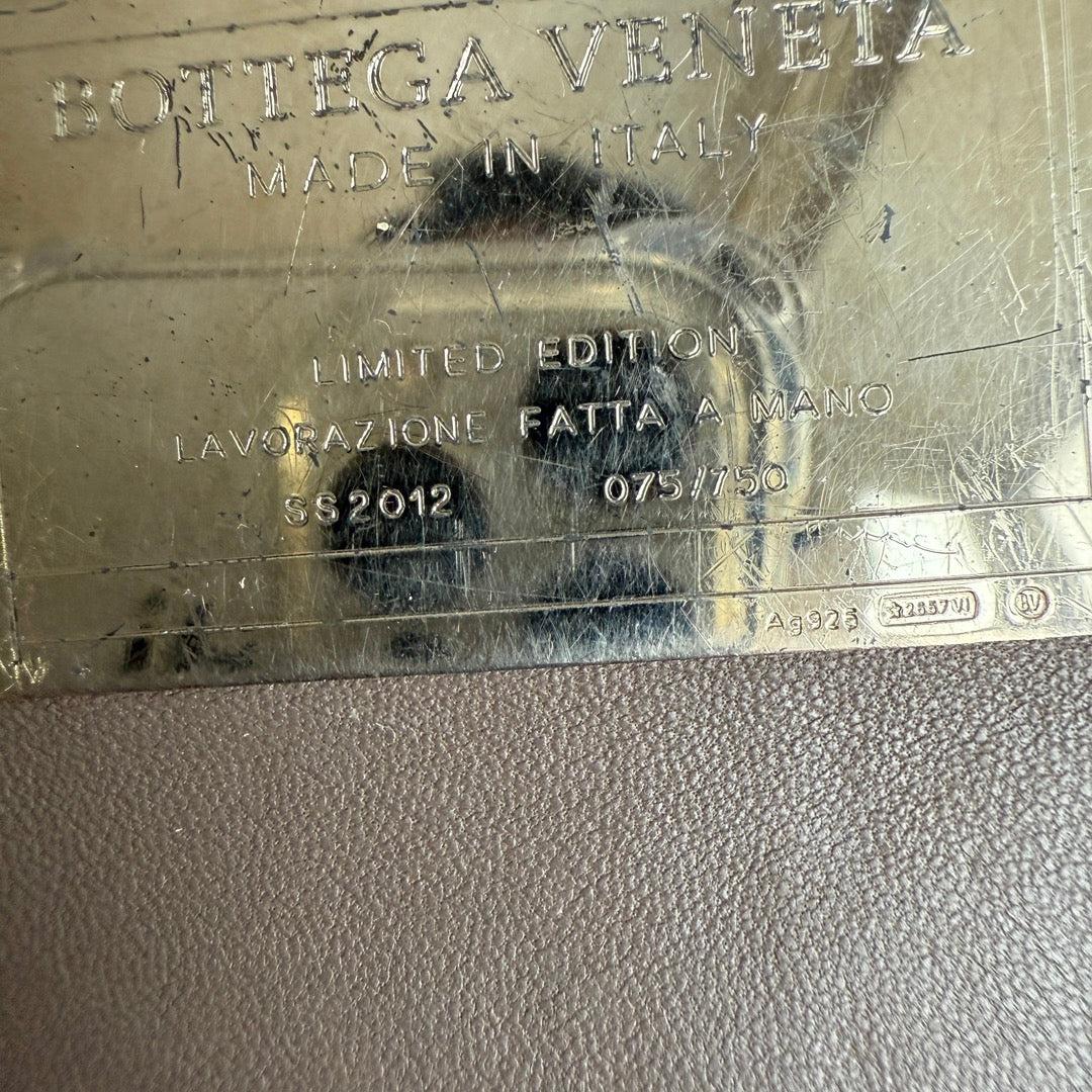 Bottega Veneta Cabat Large Intreccio Leather Tote Bag Grey 40-43cm For Sale 14