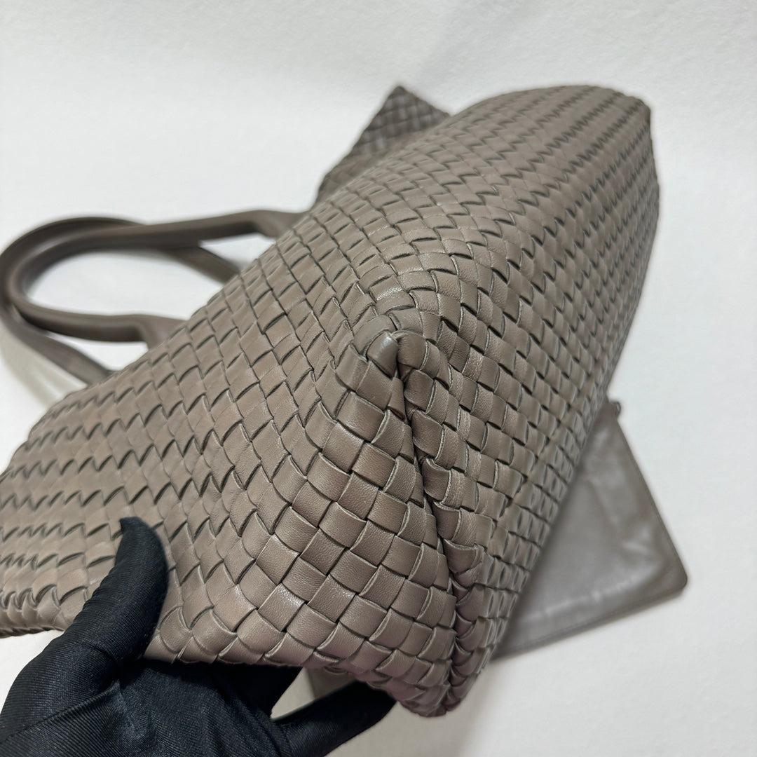Bottega Veneta Cabat Large Intreccio Leather Tote Bag Grey 40-43cm 2