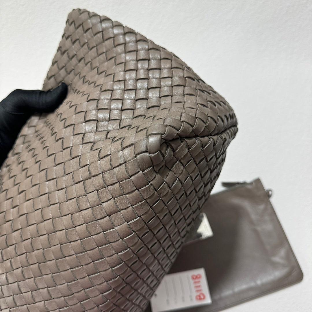 Bottega Veneta Cabat Large Intreccio Leather Tote Bag Grey 40-43cm 4