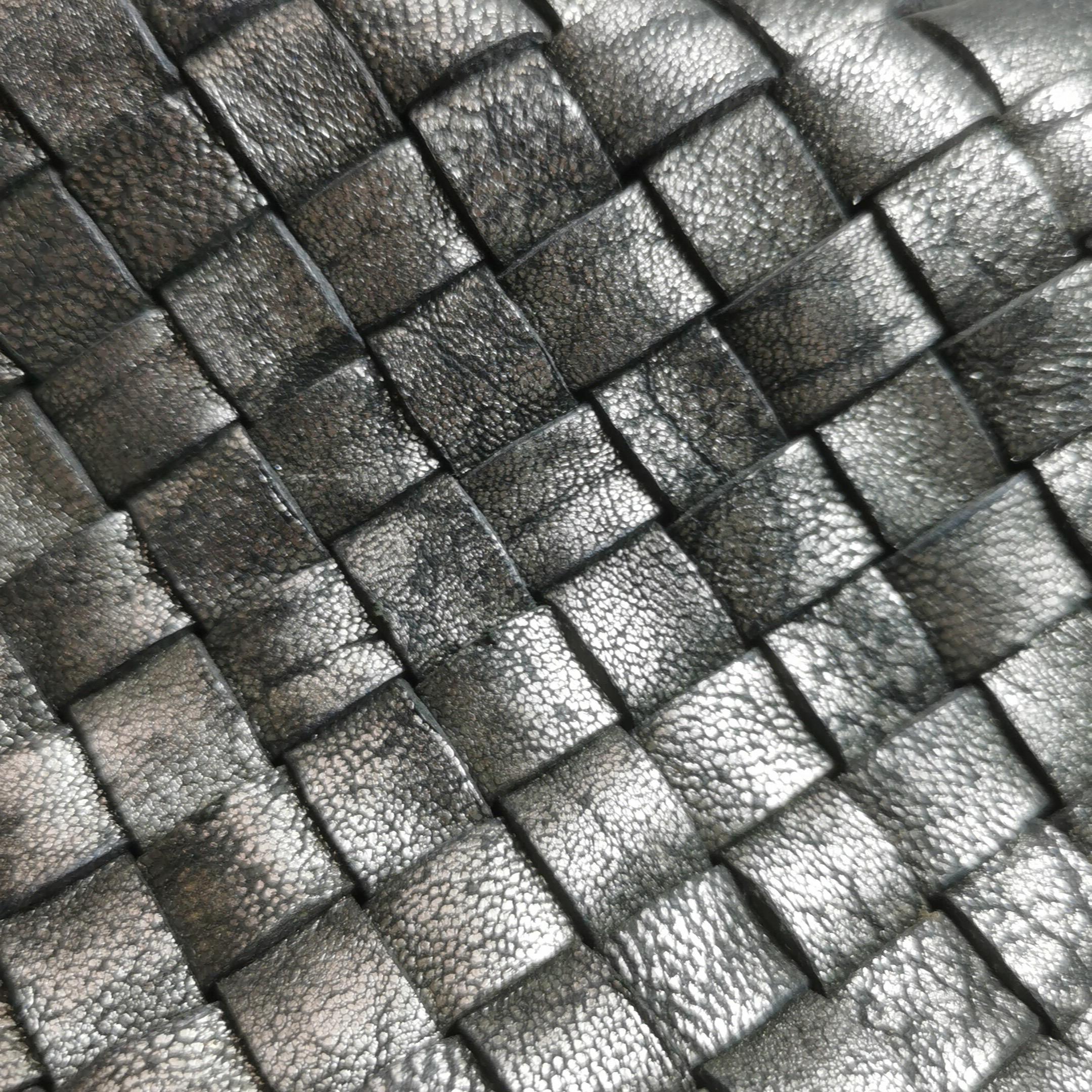 Bottega Veneta Cabat Große Intreccio Leder Tote Bag Metallic 40cm im Angebot 8