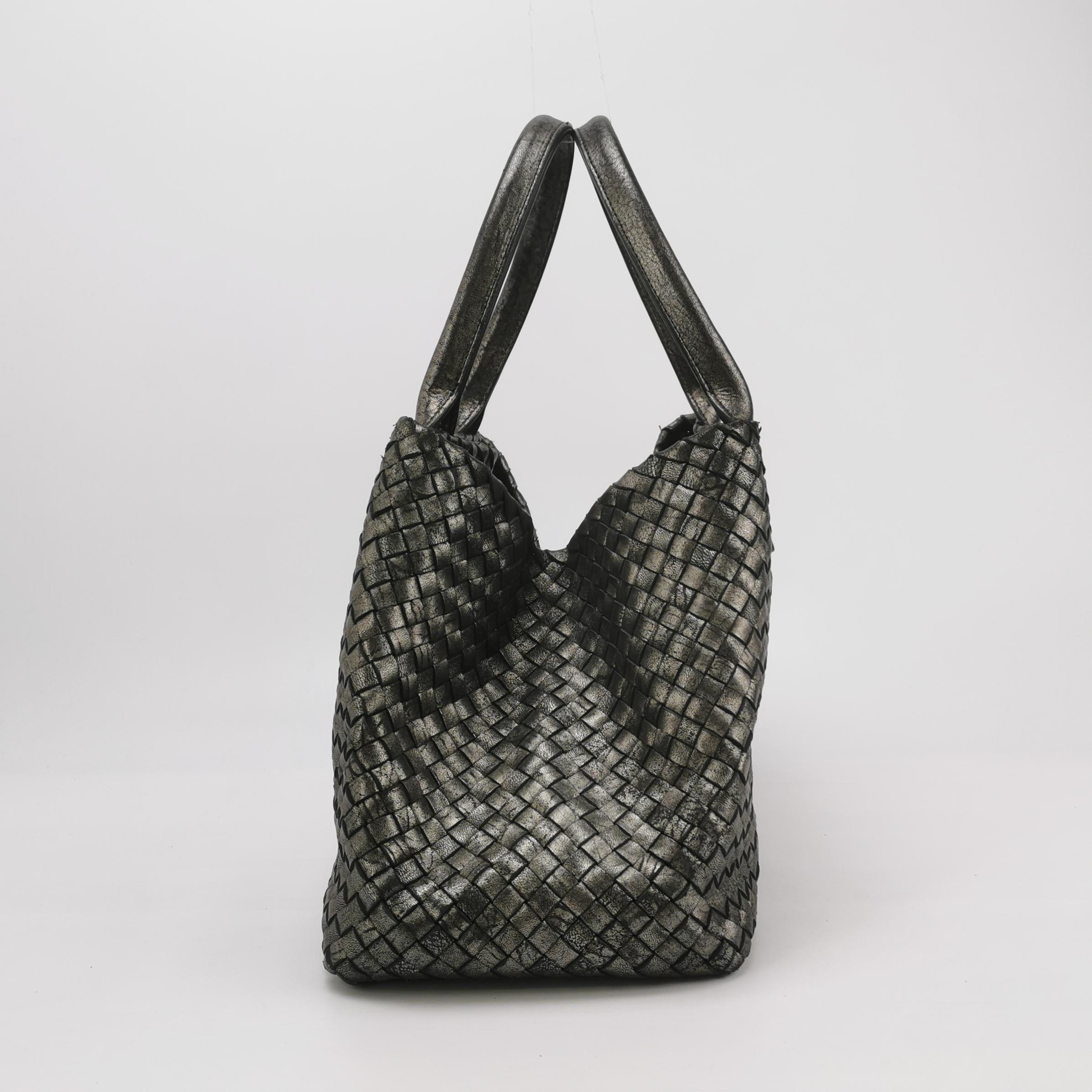 Bottega Veneta Cabat Große Intreccio Leder Tote Bag Metallic 40cm (Schwarz) im Angebot