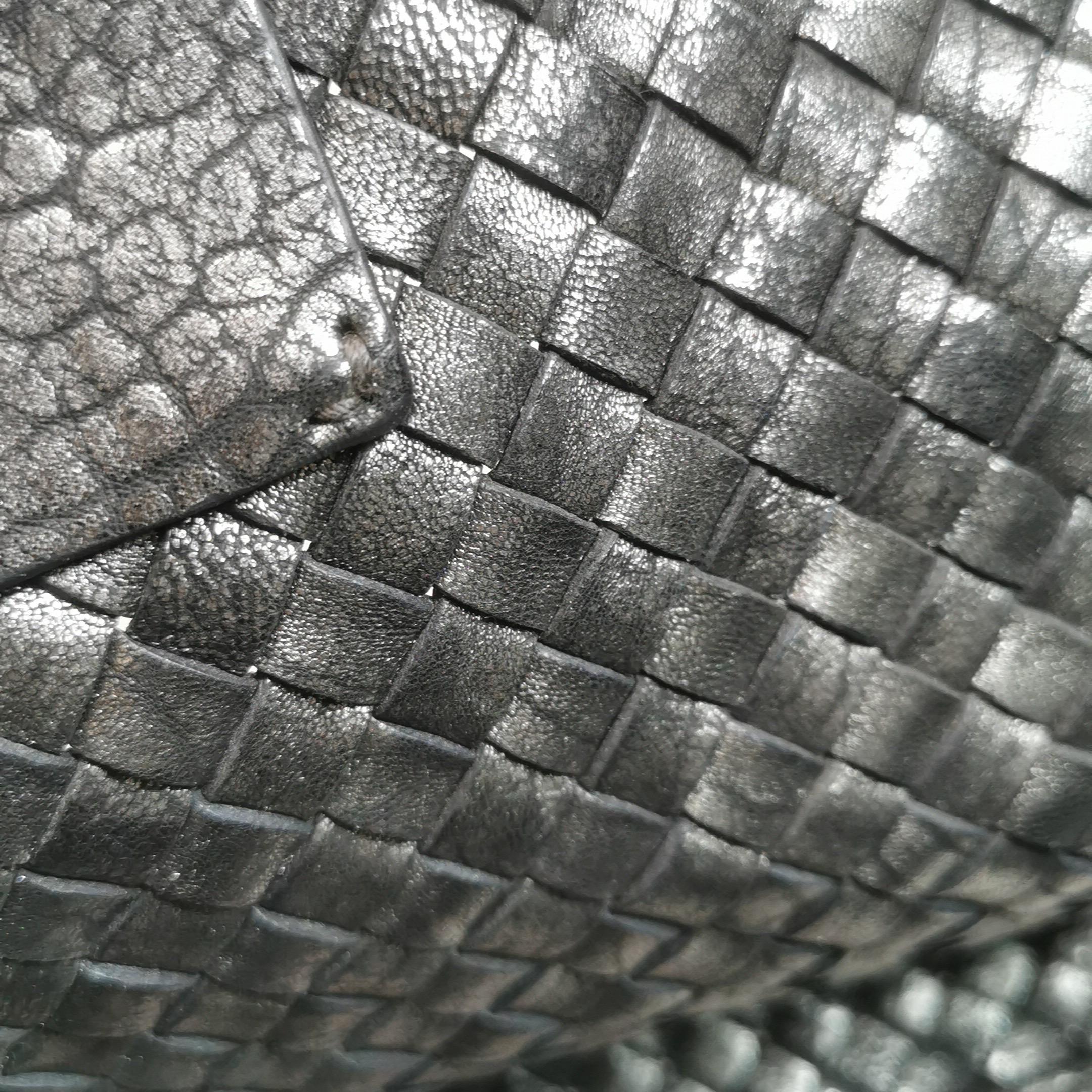 Bottega Veneta Cabat Große Intreccio Leder Tote Bag Metallic 40cm im Angebot 4