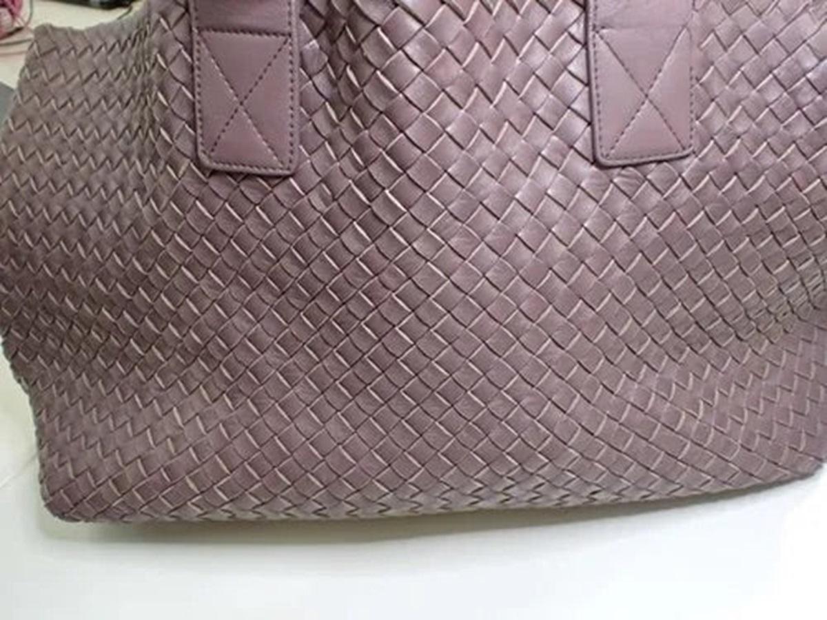 Bottega Veneta Cabat Large Intreccio Leather Tote Bag Nude Pink 40cm in vendita 6