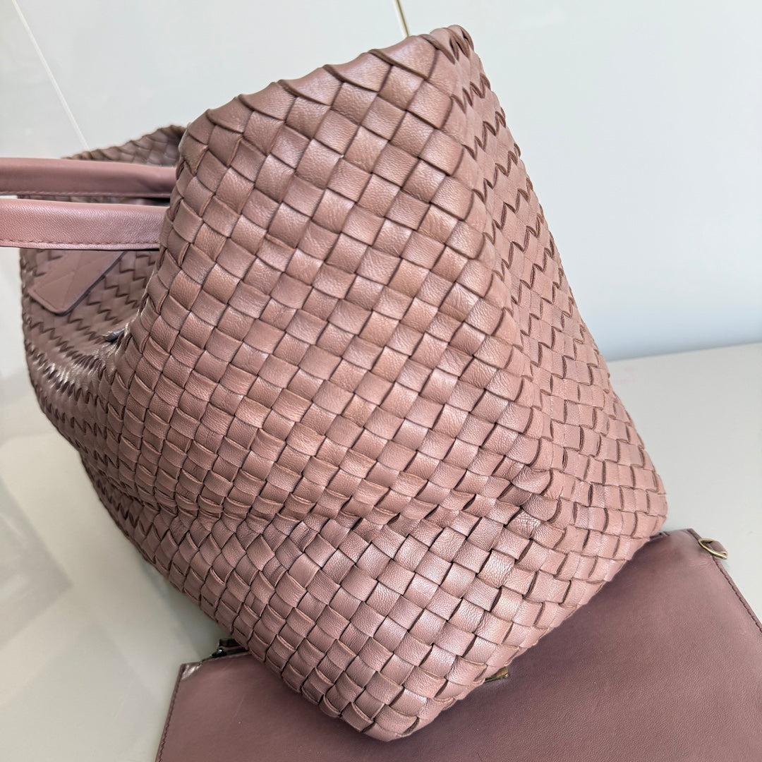 Bottega Veneta Cabat Large Intreccio Leather Tote Bag Pink 42cm In Excellent Condition In AUBERVILLIERS, FR