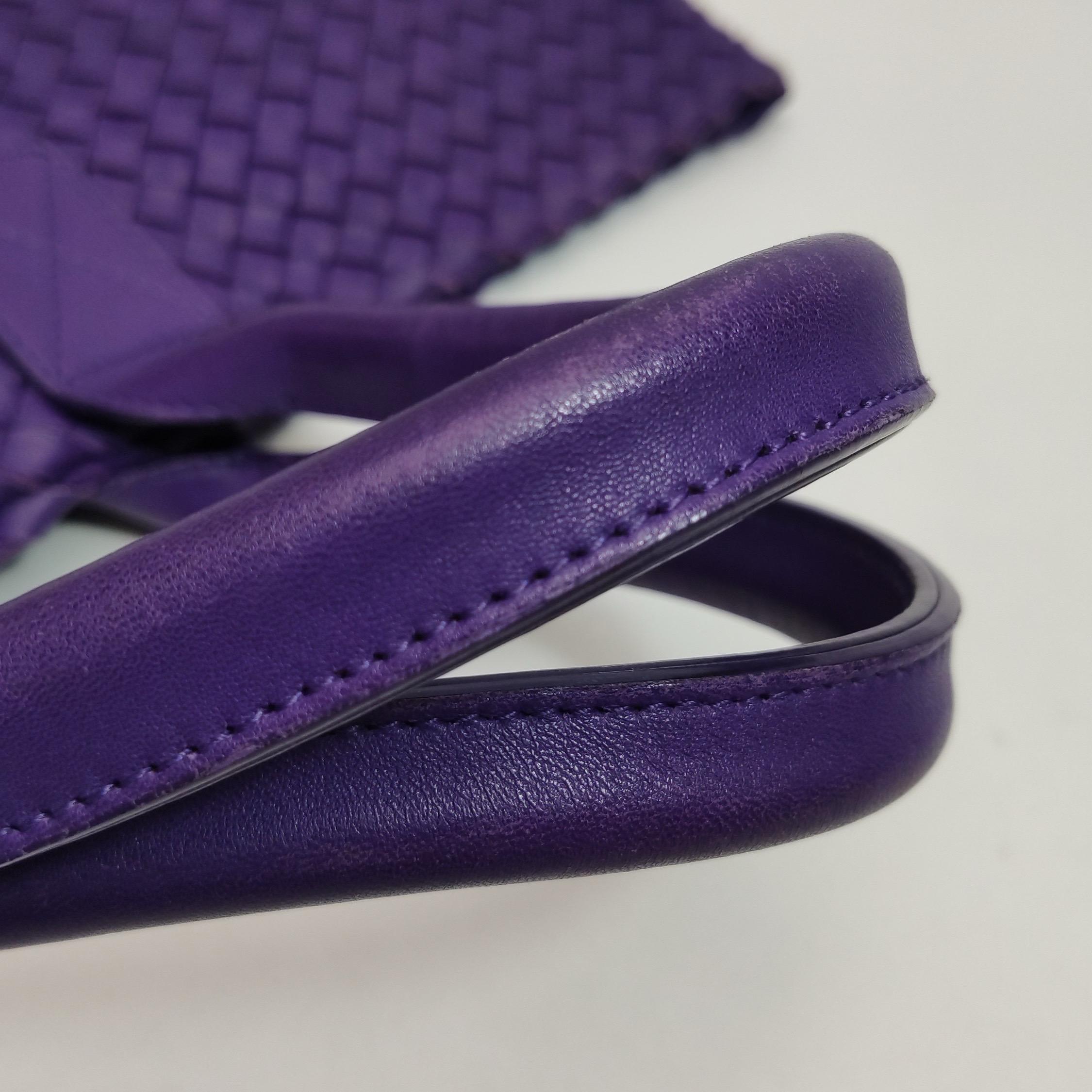 Bottega Veneta Cabat Große Intreccio Leder Tote Bag Lila mit Beutel 40cm im Angebot 9