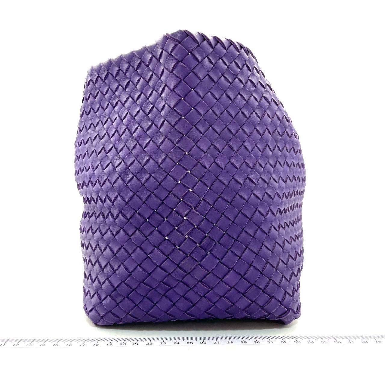 Bottega Veneta Cabat Bolso Tote Grande de Piel Intreccio Morado con Bolsita 40cm en venta 2