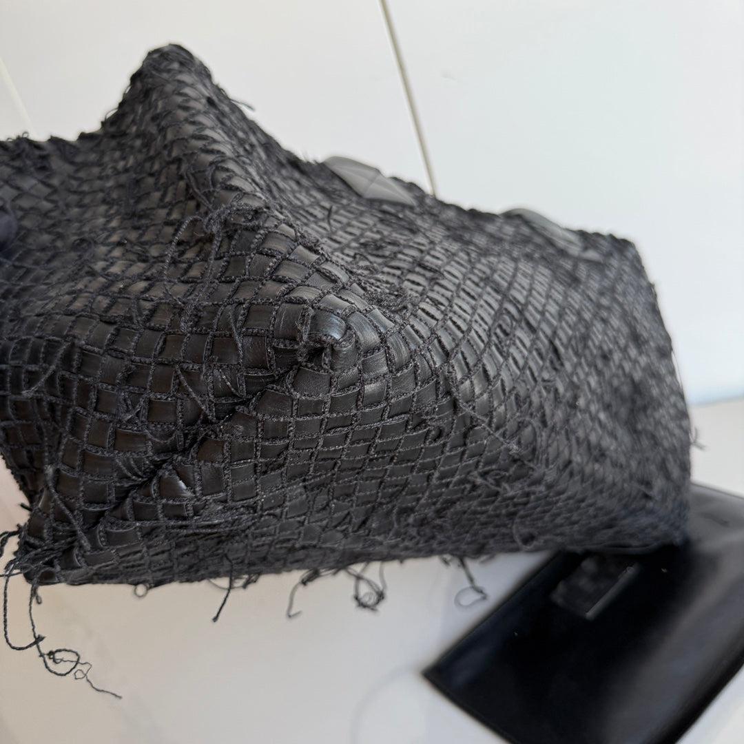 Bottega Veneta Cabat Grande Intreccio in Pelle con Frange Nero 40cm in vendita 7