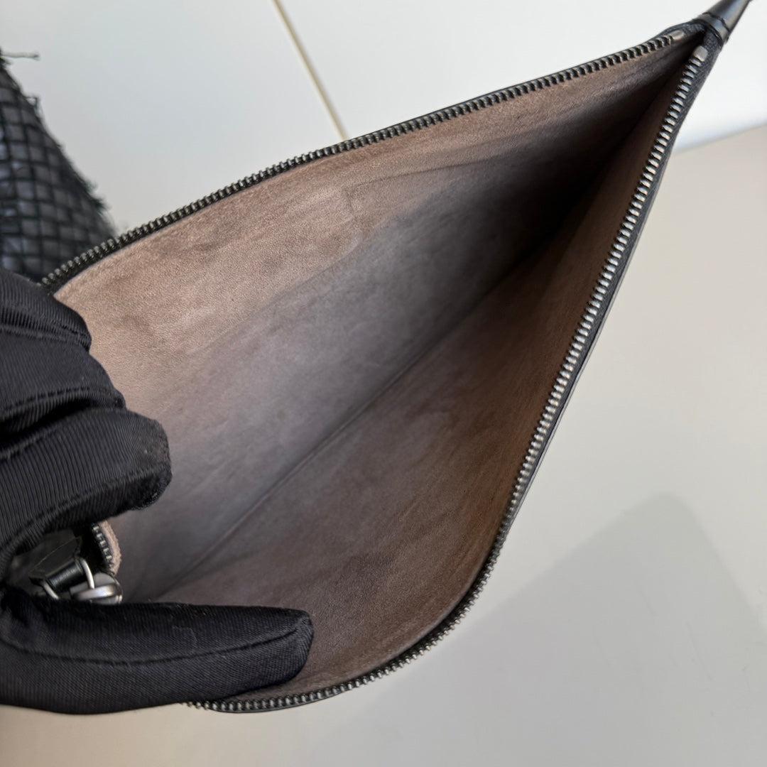Bottega Veneta Cabat Grande Intreccio in Pelle con Frange Nero 40cm in vendita 15