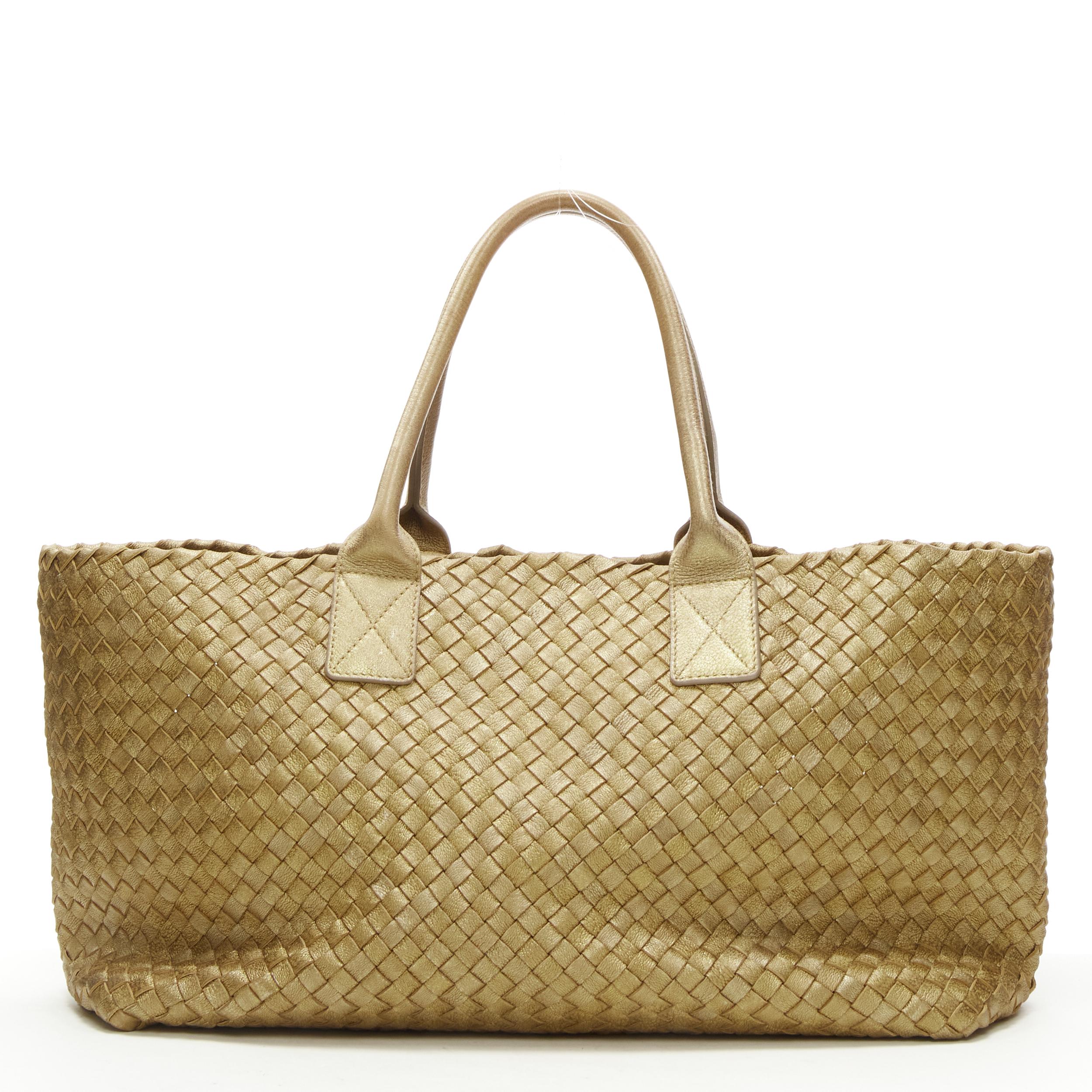 BOTTEGA VENETA Cabat Limited Edition metallic gold Intrecciato woven  leather bag For Sale at 1stDibs